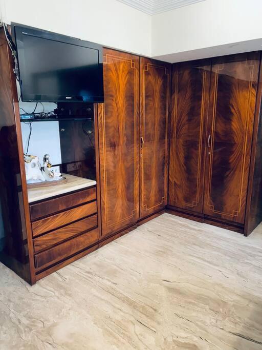 Gold Palace 3 Bedroom Hall