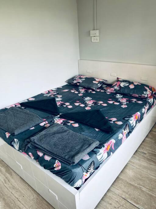 Apartment Gold Palace 3 Bedroom Hall
