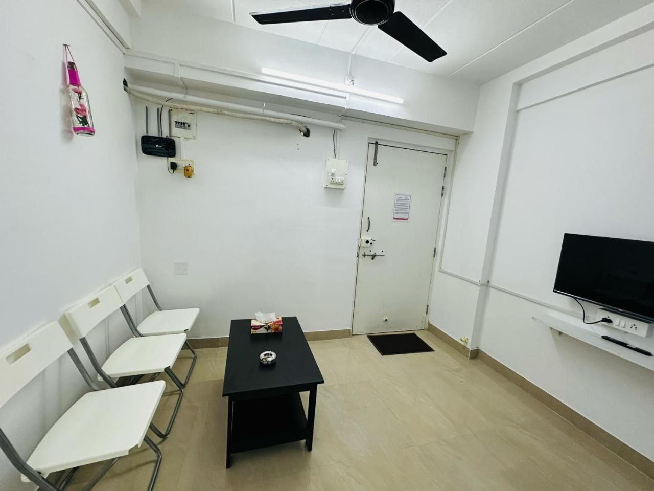 1br Parel *