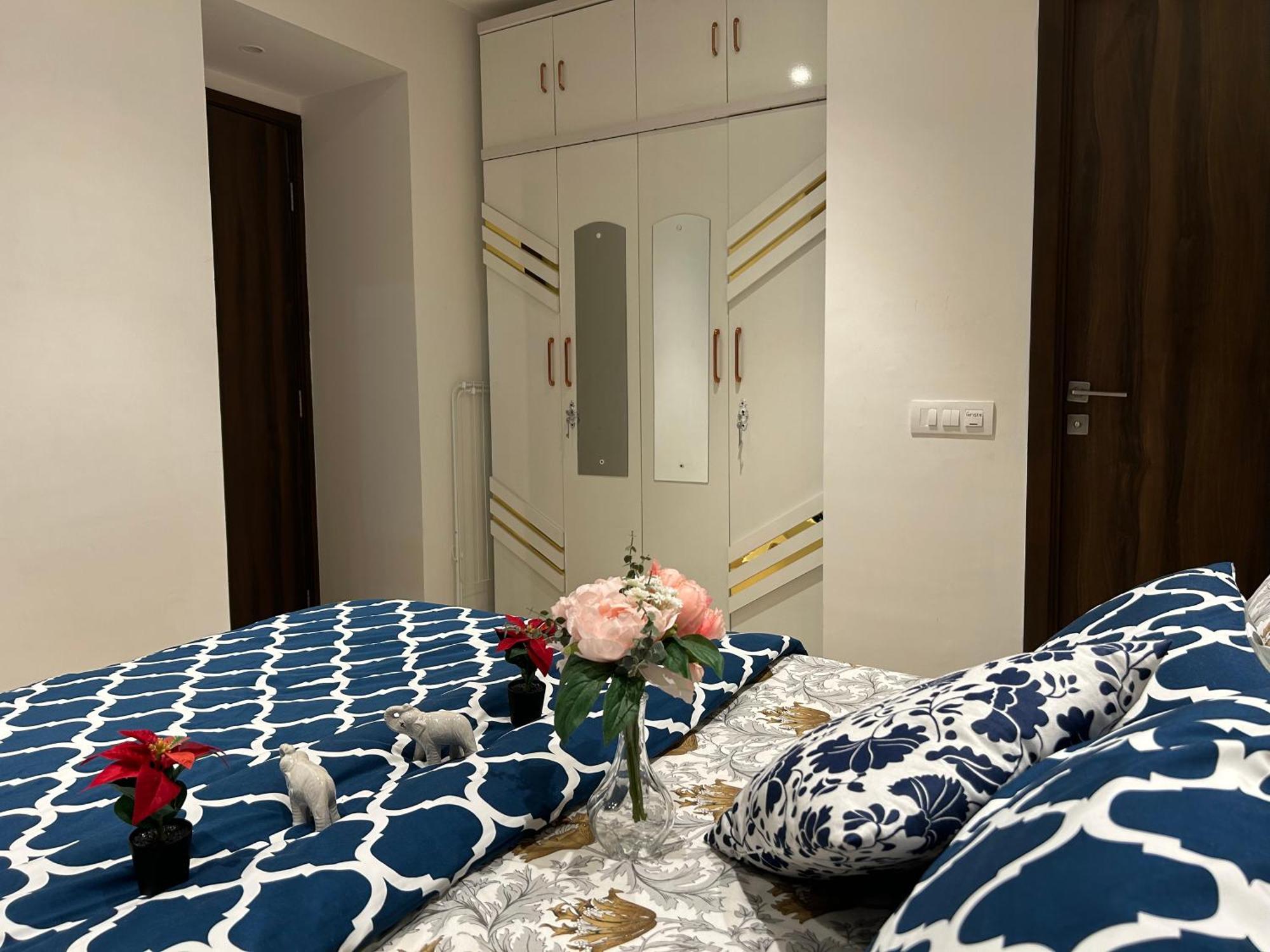 1bhk In Hiranandani Powai C - Sky Homes Apartment