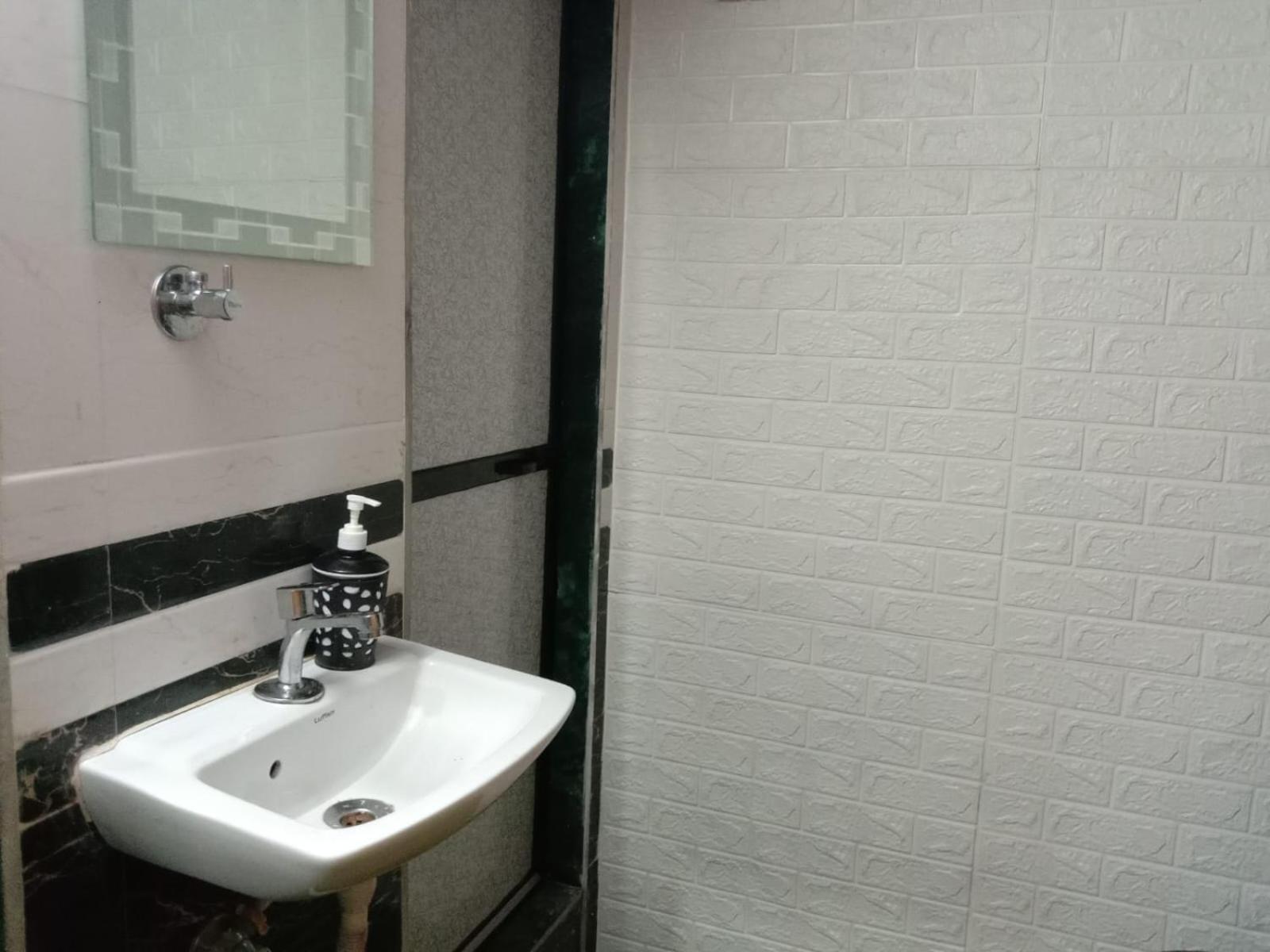 Kailasha - Cum Pg Hostel Mumbai