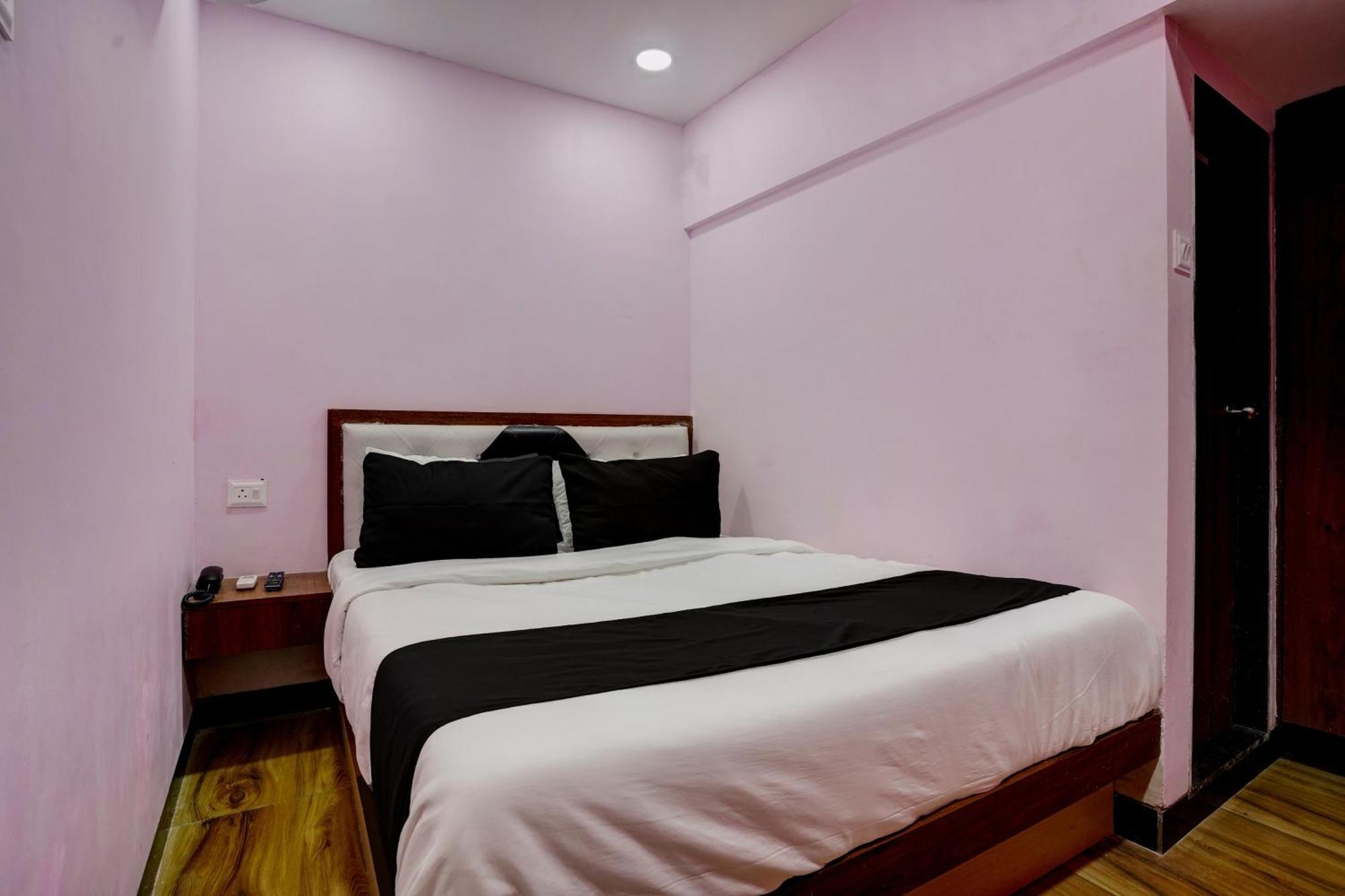 Oyo 8212 Flagship King Residency Mumbai