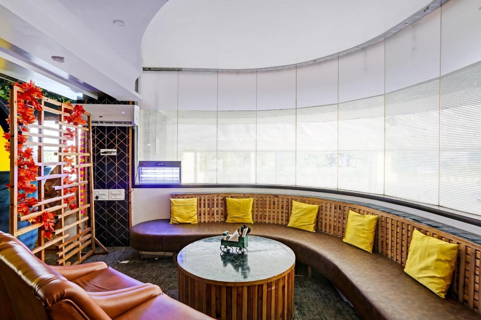 Oyo Salt House Hotel Mumbai