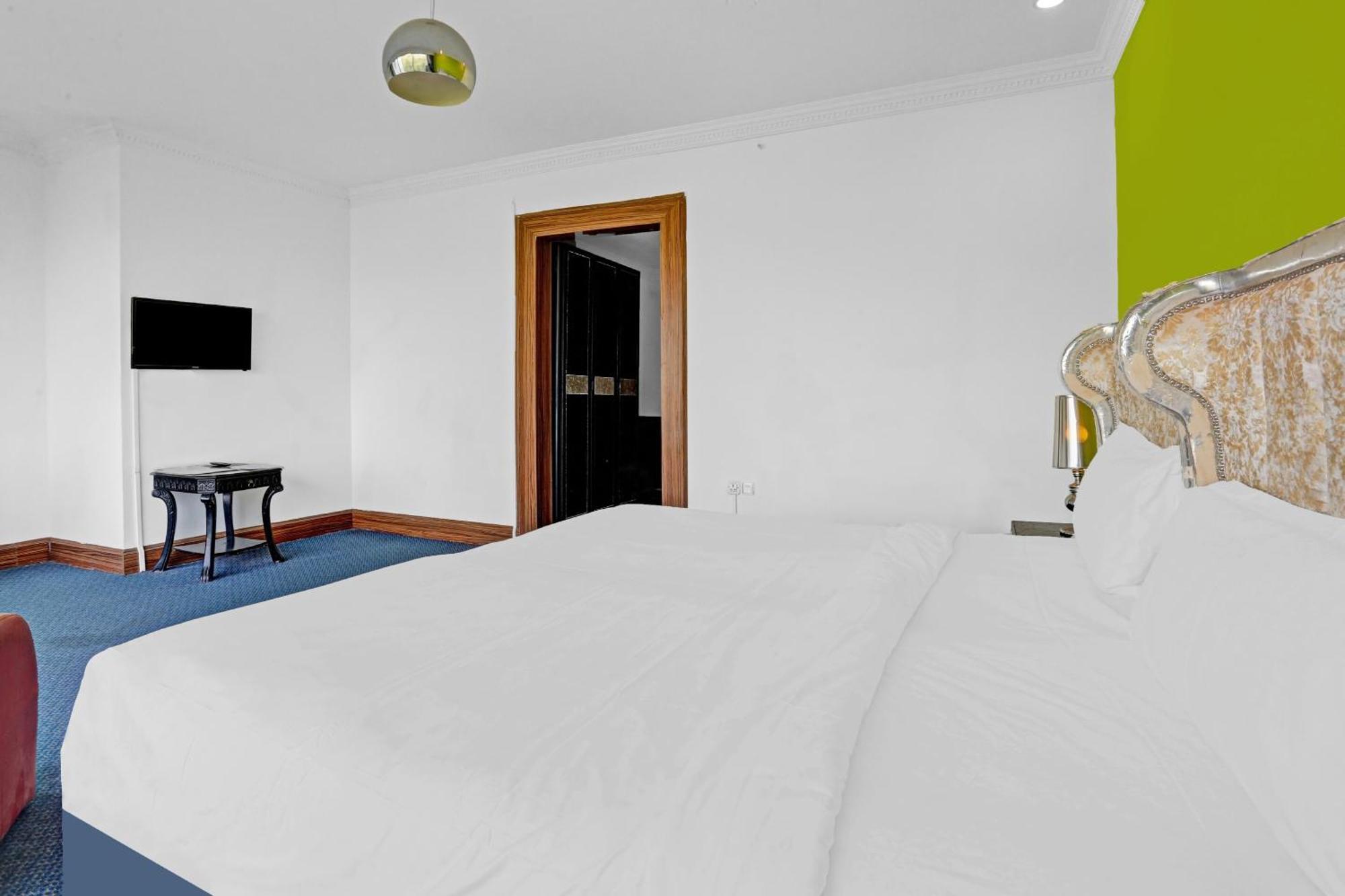 Townhouse Royal Palms Shared Serviced