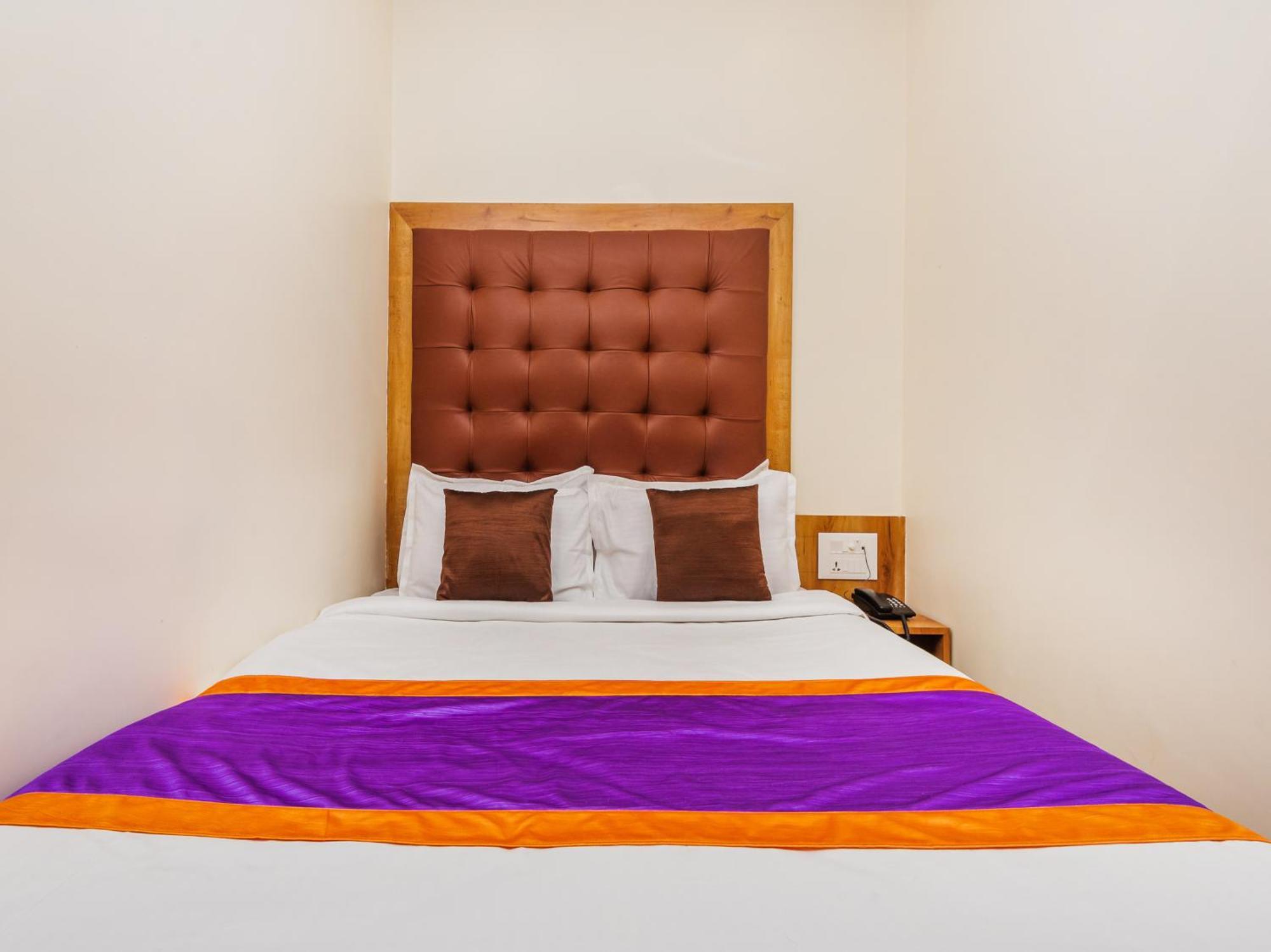 Era Hotel