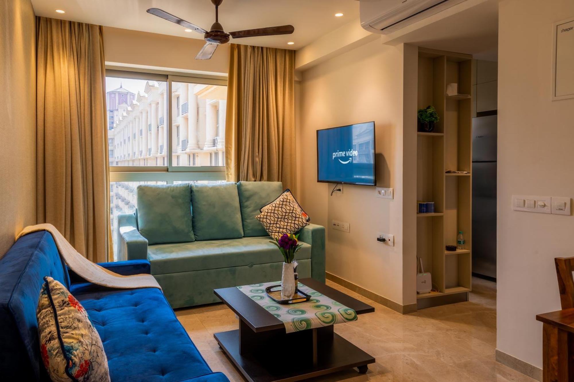 Aparthotel Zenia Luxury Suites And Serviced