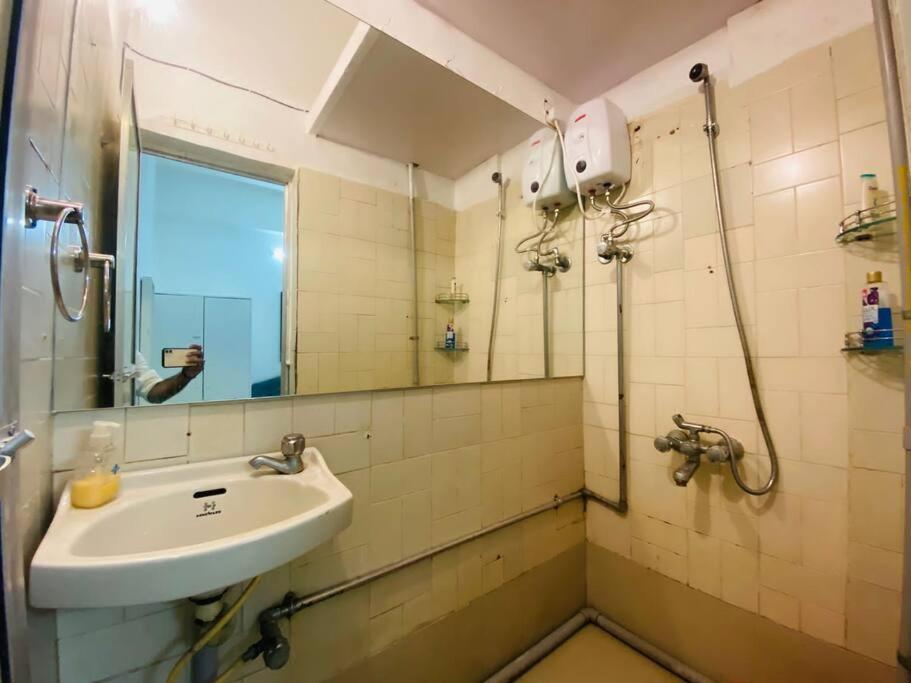 Casa Bella, Near Hinduja Hospital By Connekt Homes *
