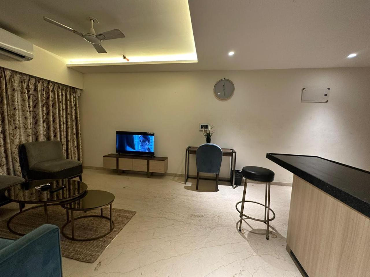 Apartment 1.5br Service In Bkc By Florastays