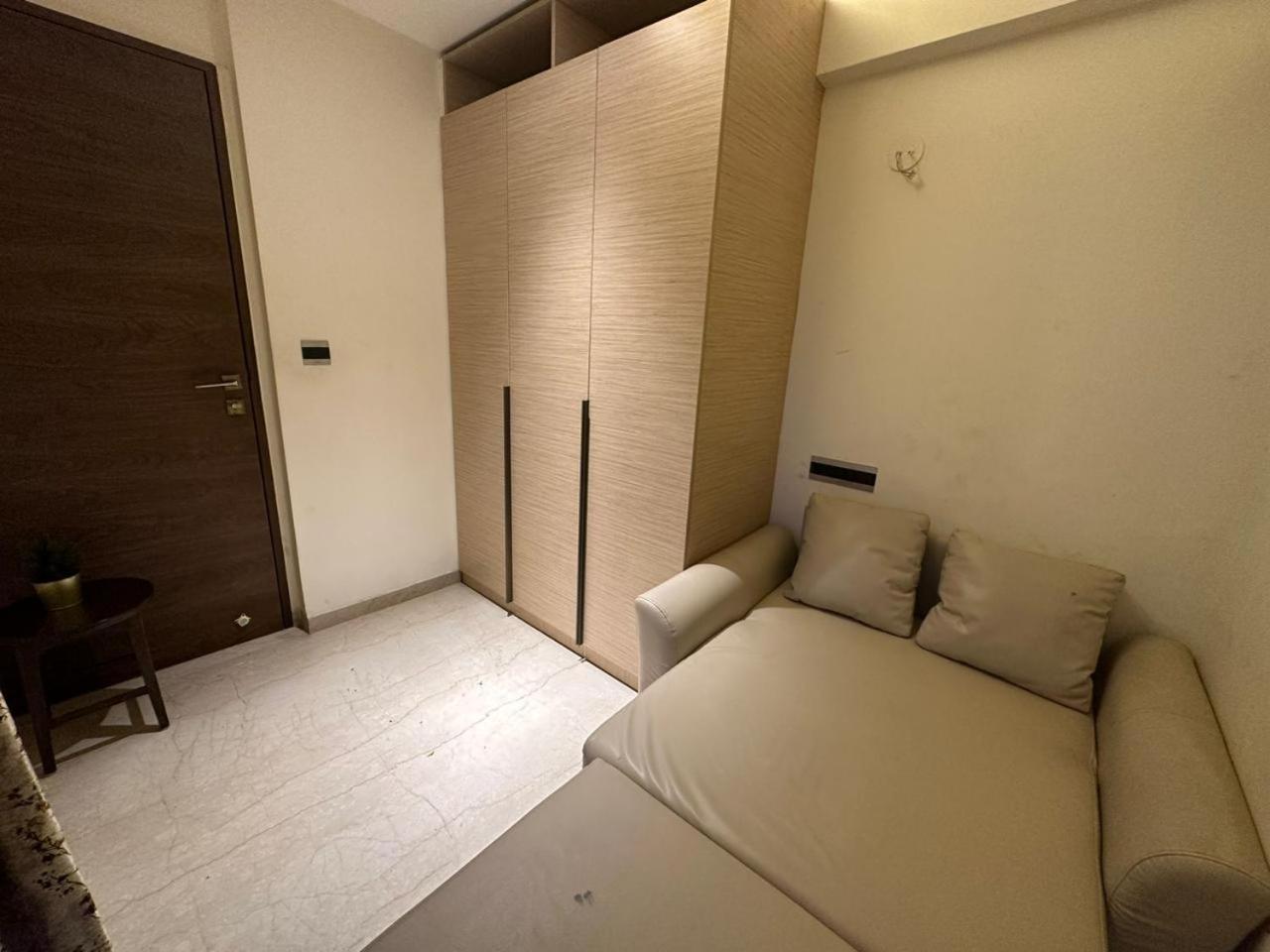 Apartment 1.5br Service In Bkc By Florastays Mumbai