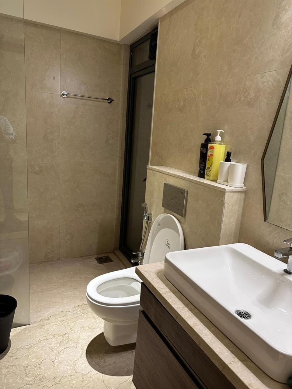 Apartment 1.5br Service In Bkc By Florastays