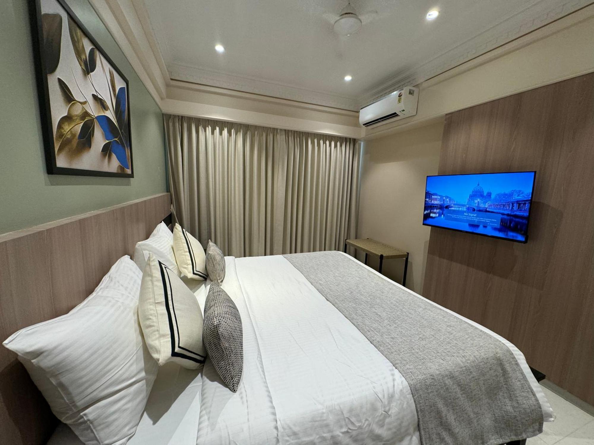 House, Valnai Malad Hotel