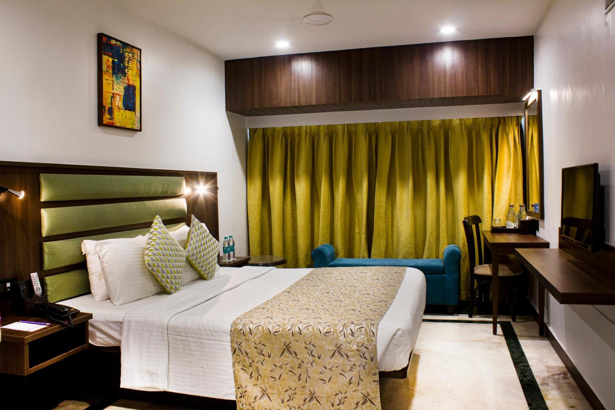 Regenta Place The Emerald Hotel 4*