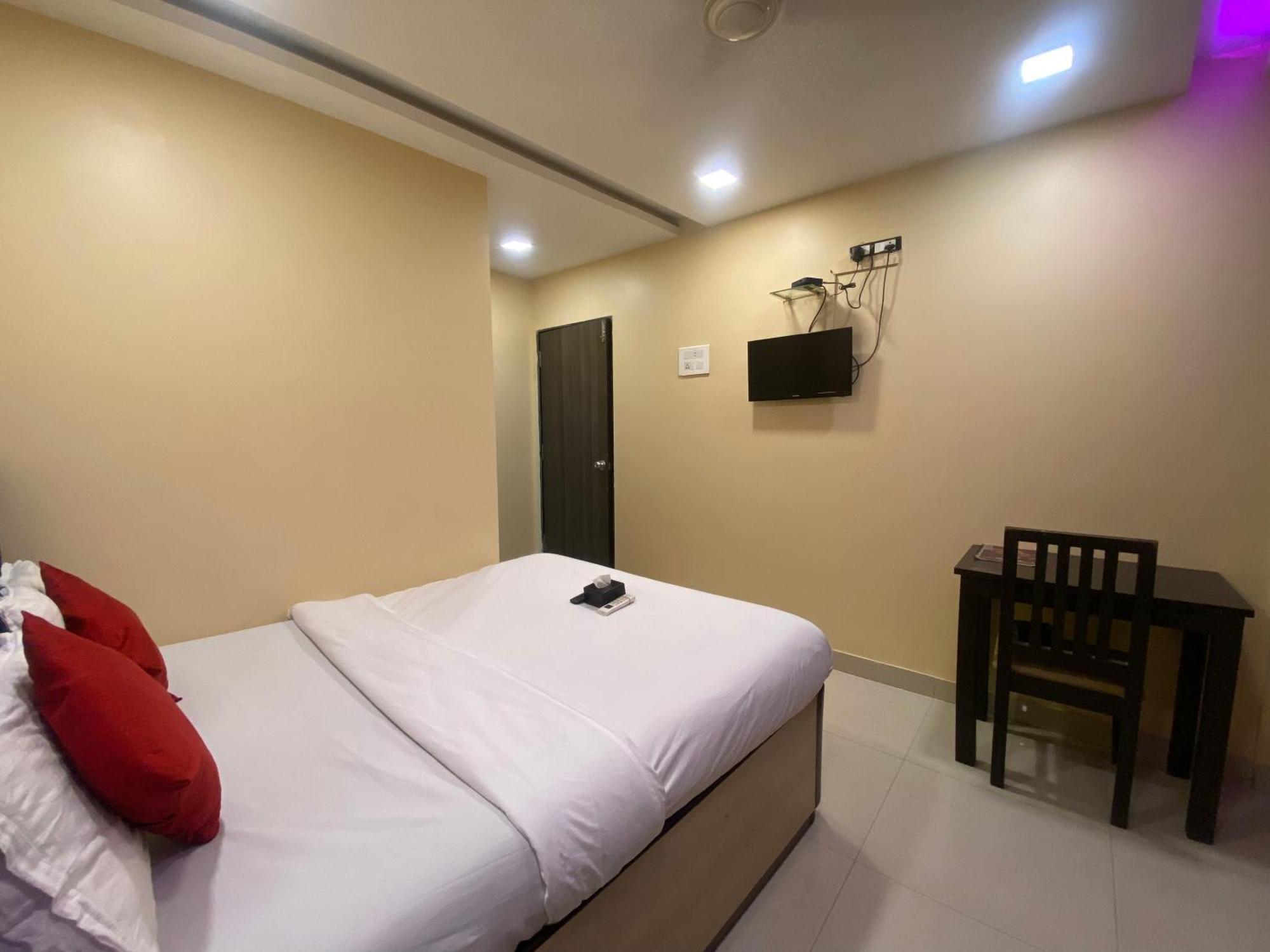 Royal Grand - Near International Airport Hotel