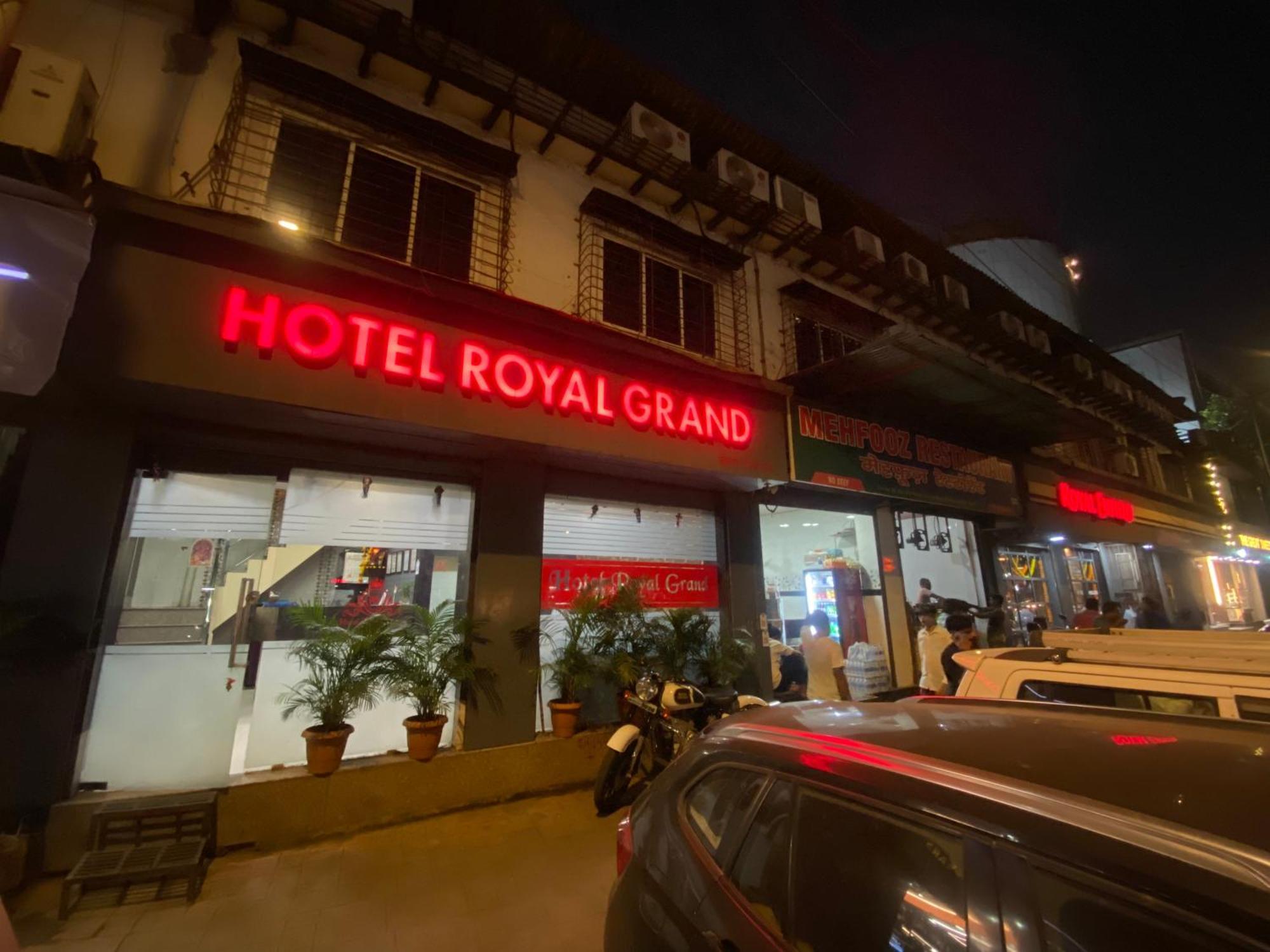 Hotel Royal Grand - Near International Airport 3*