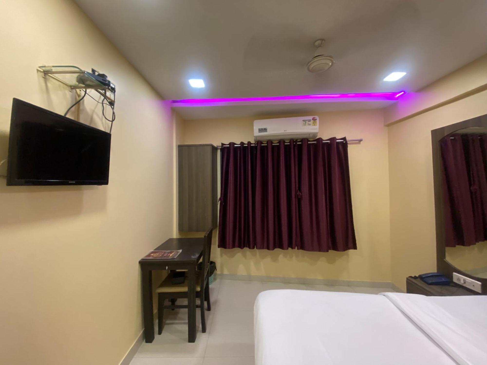 Hotel Royal Grand - Near International Airport Mumbai