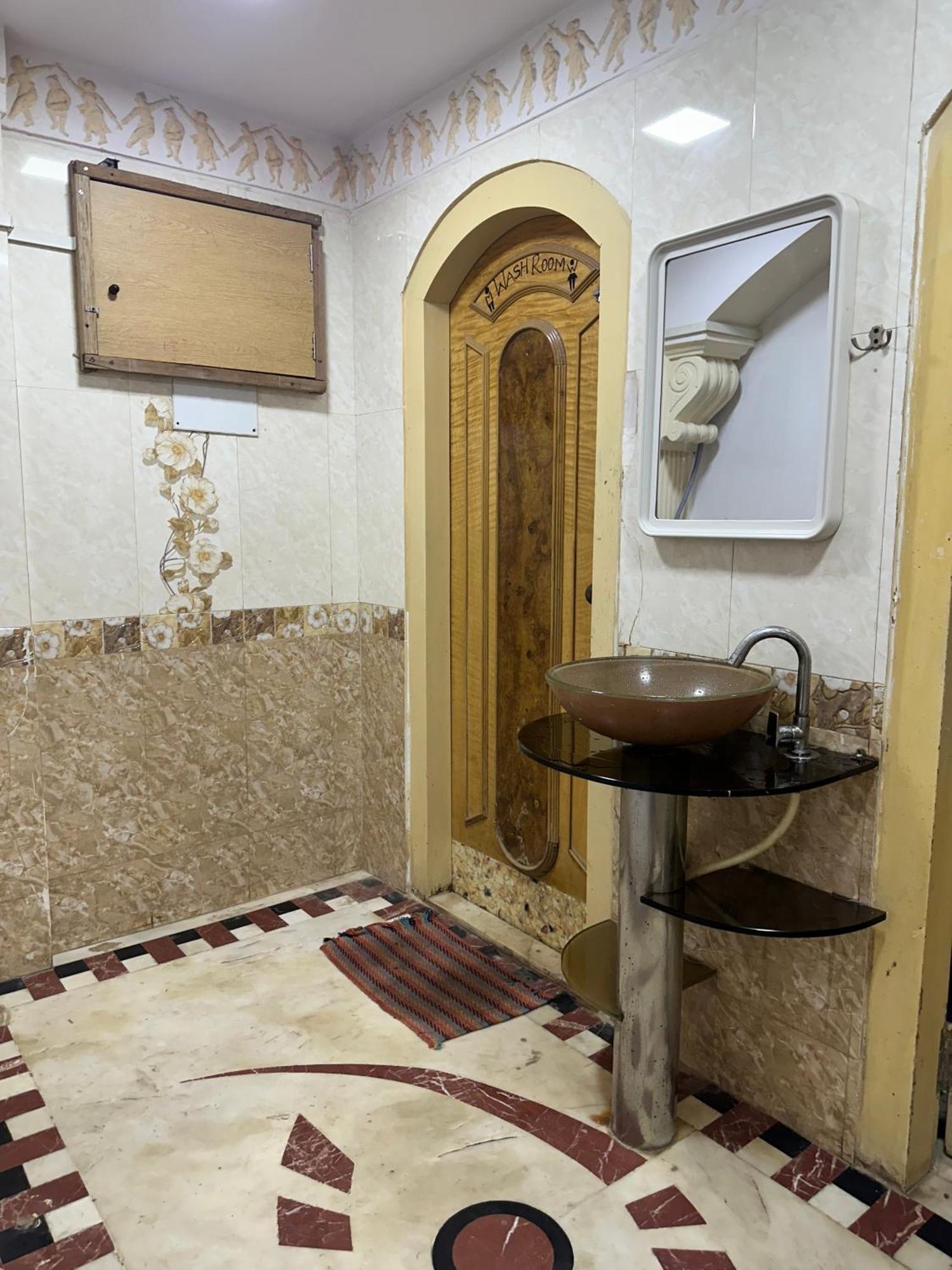 Zest - 72 Hostel