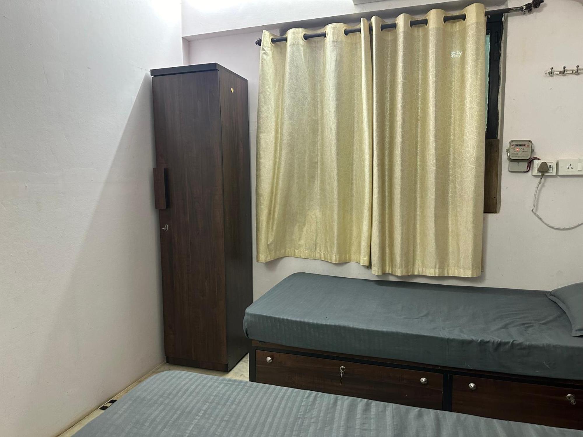 Hostel Zest - 72 Mumbai