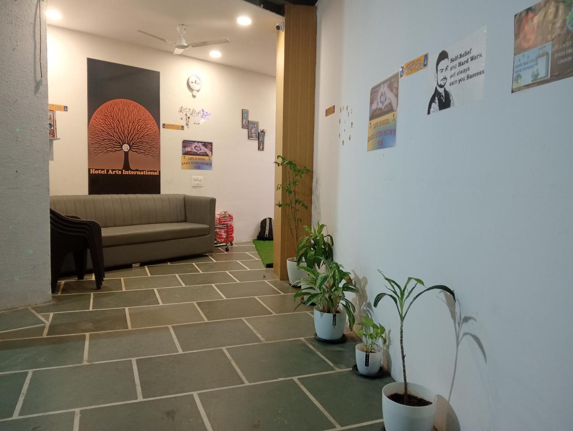 Arts International Guest house *