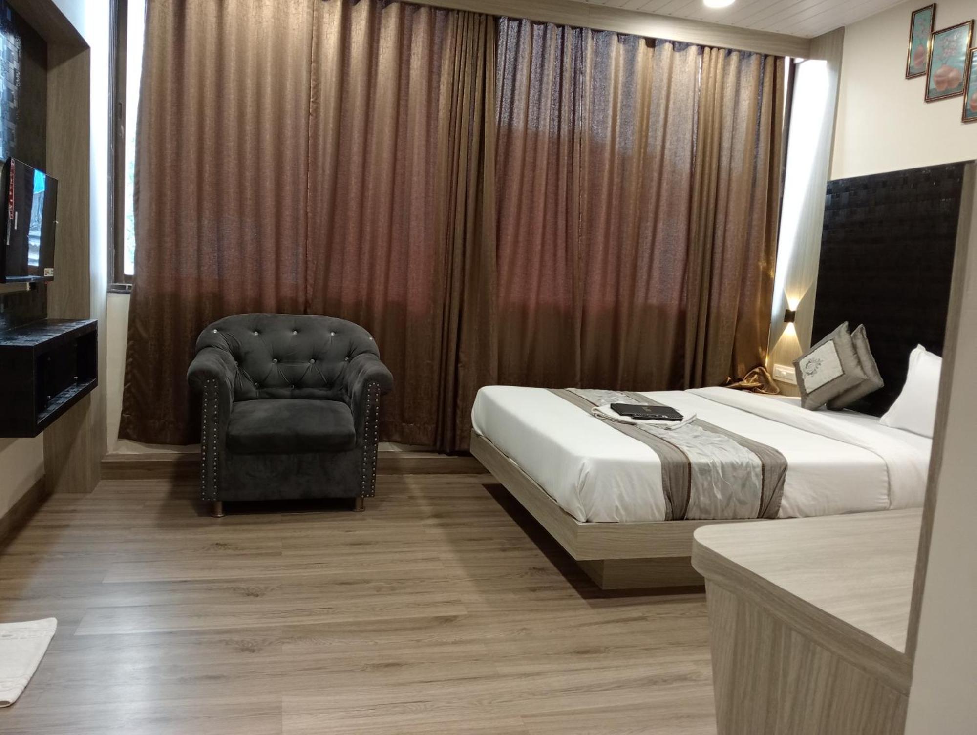 Guest house Arts International *