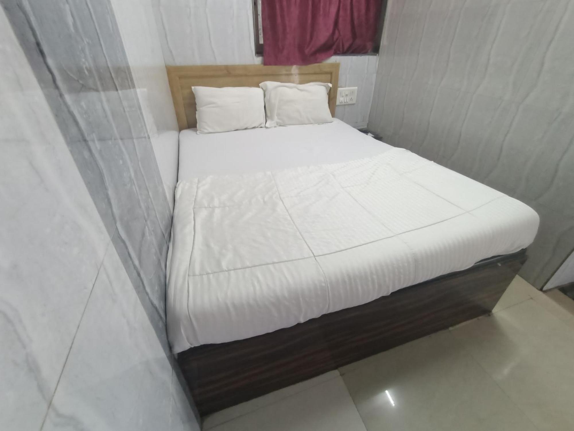 Ovo Residency Near Masjid Bunder Railway Station Mumbai
