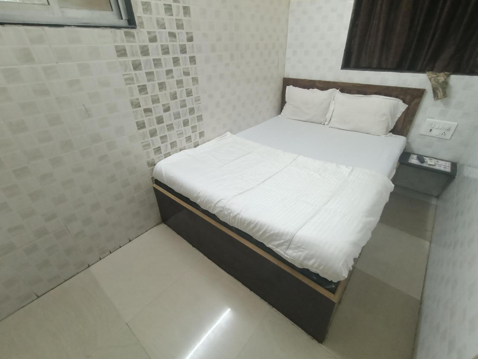 Ovo Residency Near Masjid Bunder Railway Station *
