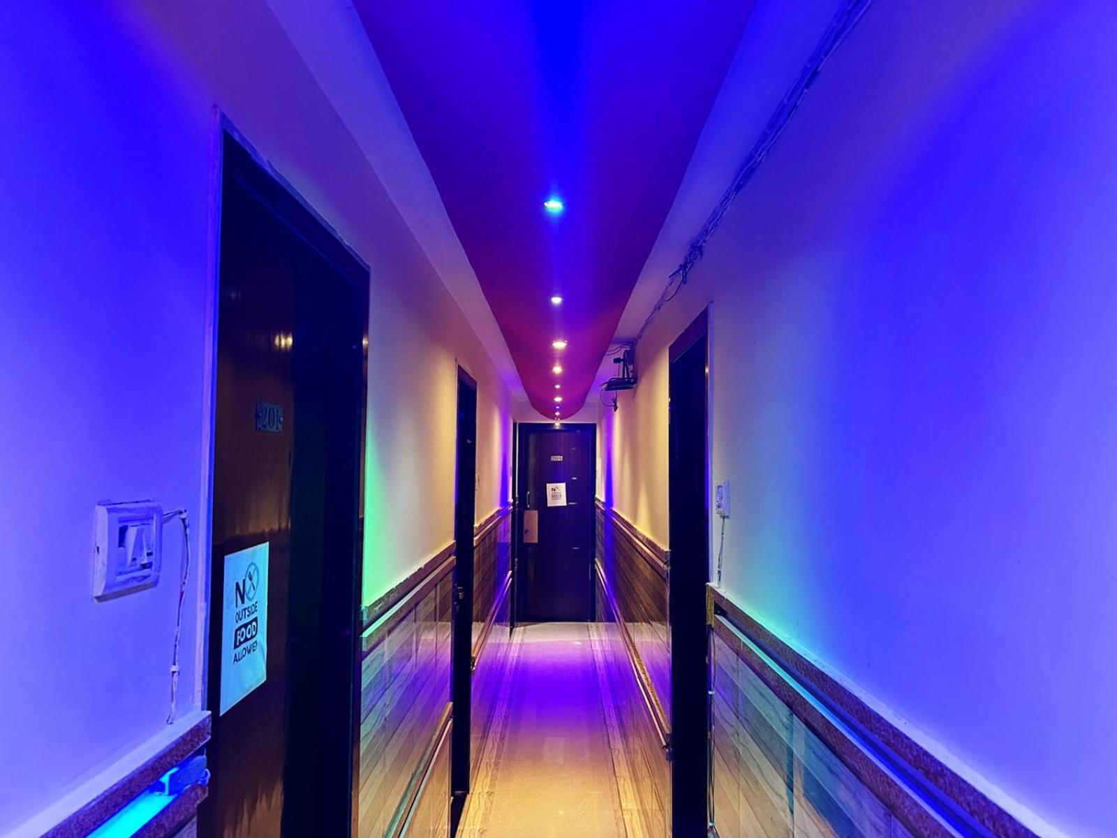 Skyway Apartment *