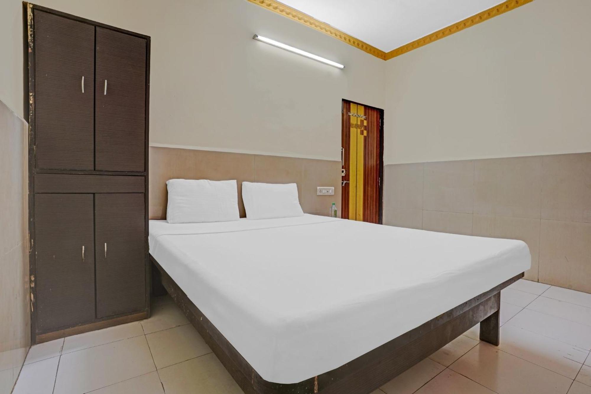 Hotel Spot On 81122 Alfa