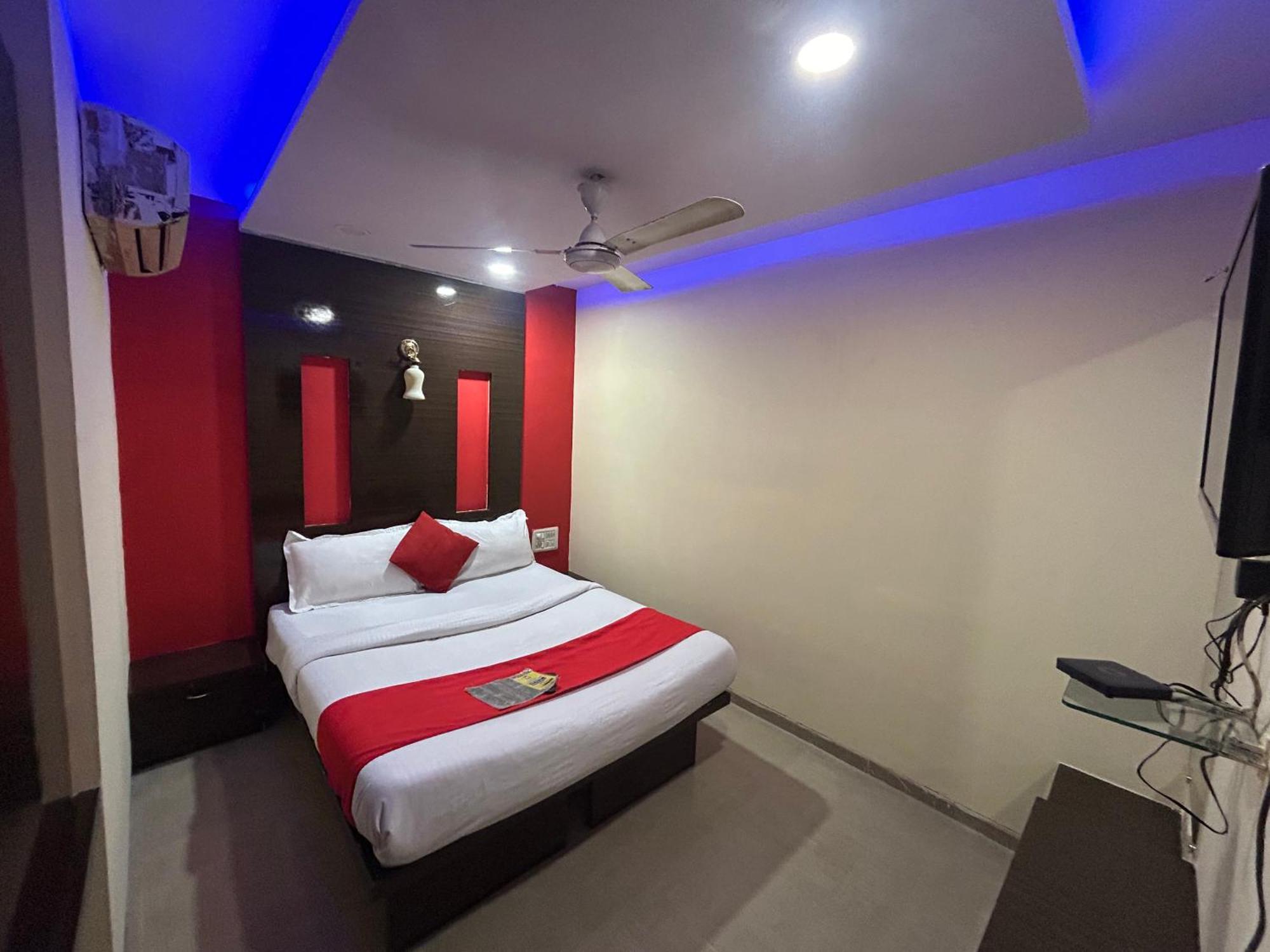 Skyway Apartment