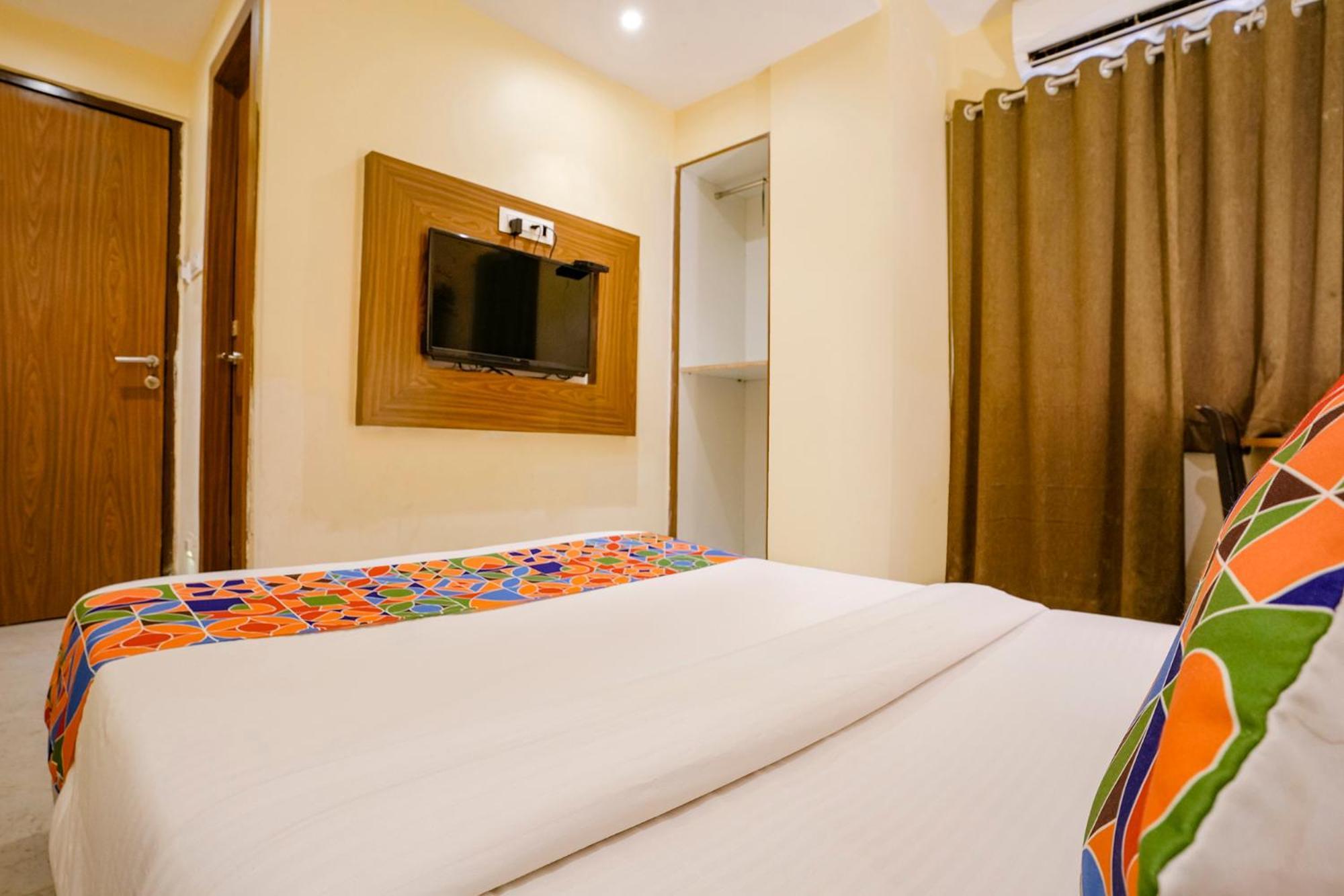 Hotel Via Wynd - Nr International Airport 3*