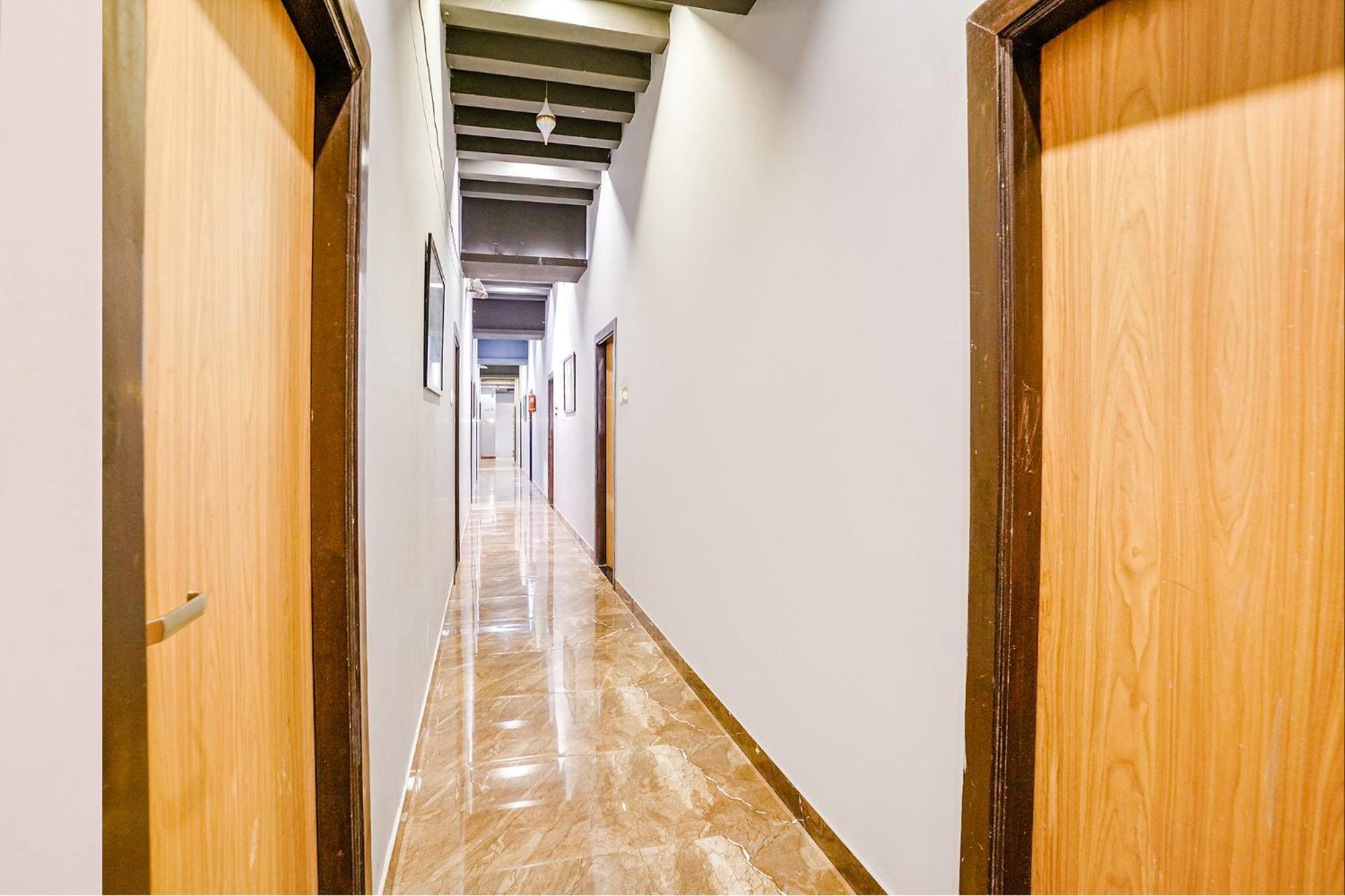 Fabhotel Zara Grand 3*