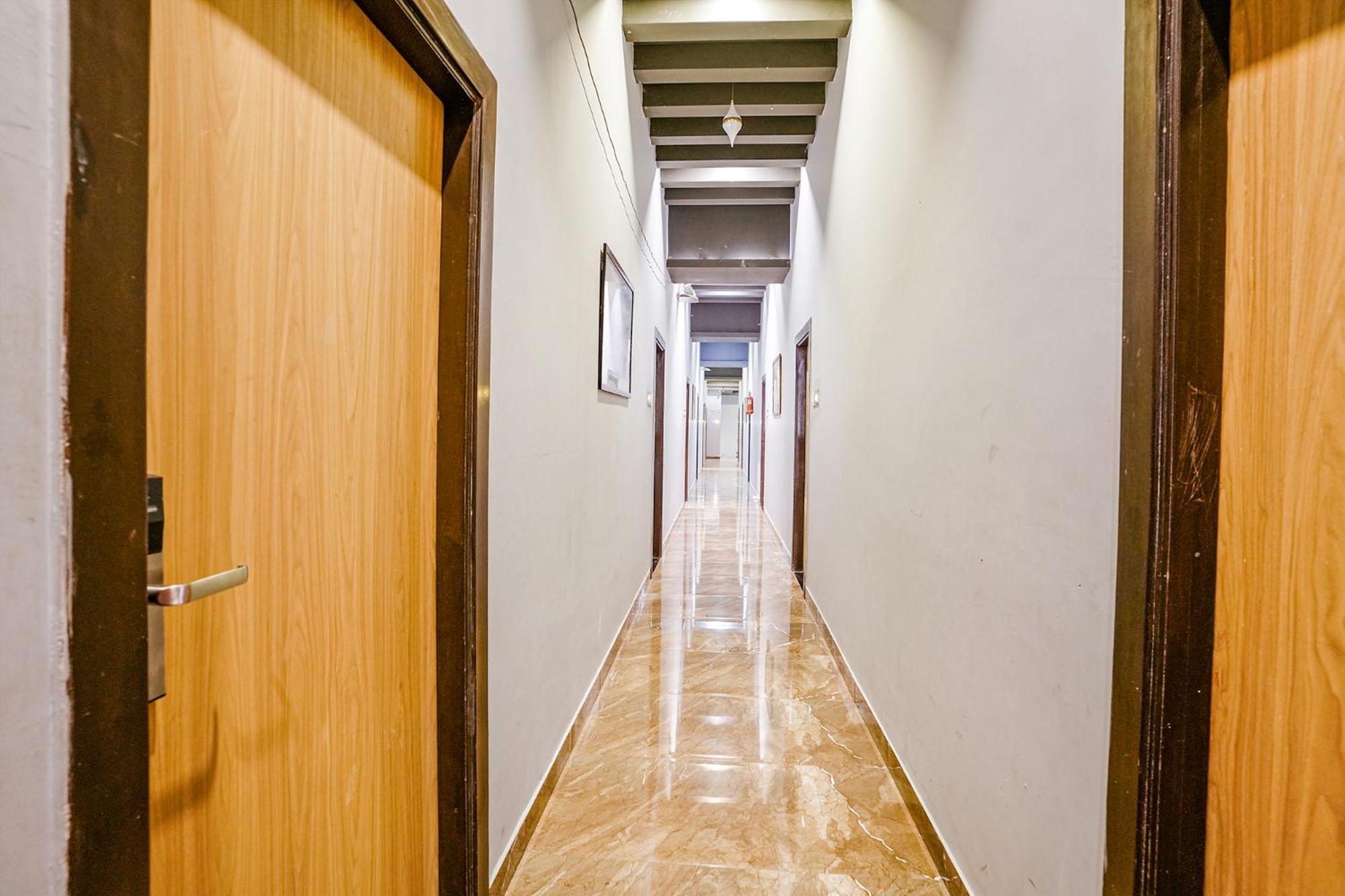 Fabhotel Zara Grand Hotel 3*