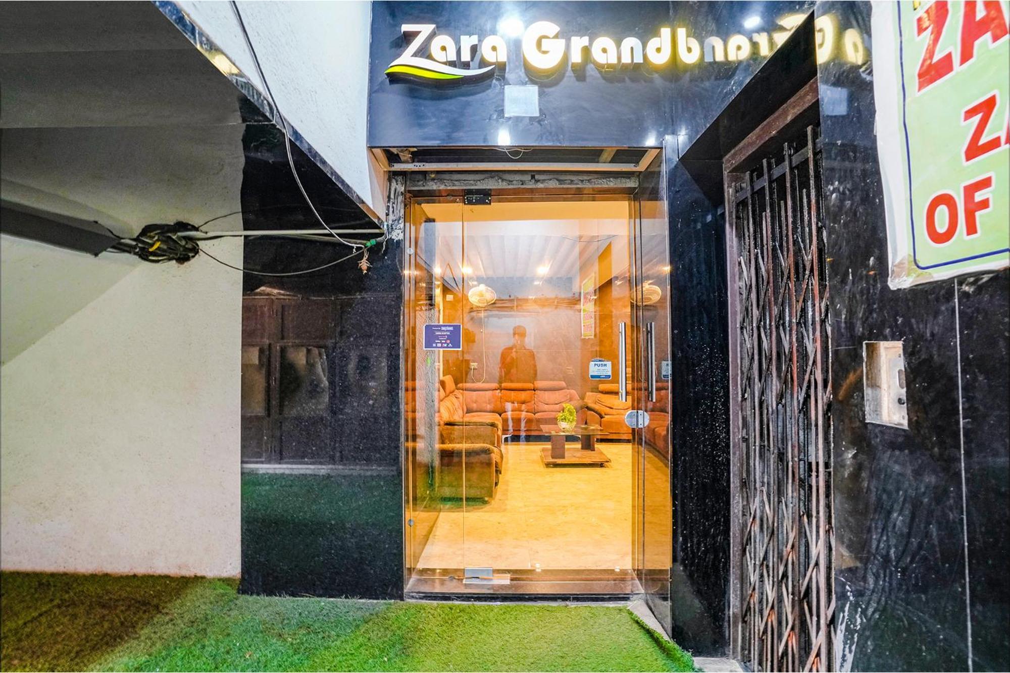 Hotel Fabhotel Zara Grand