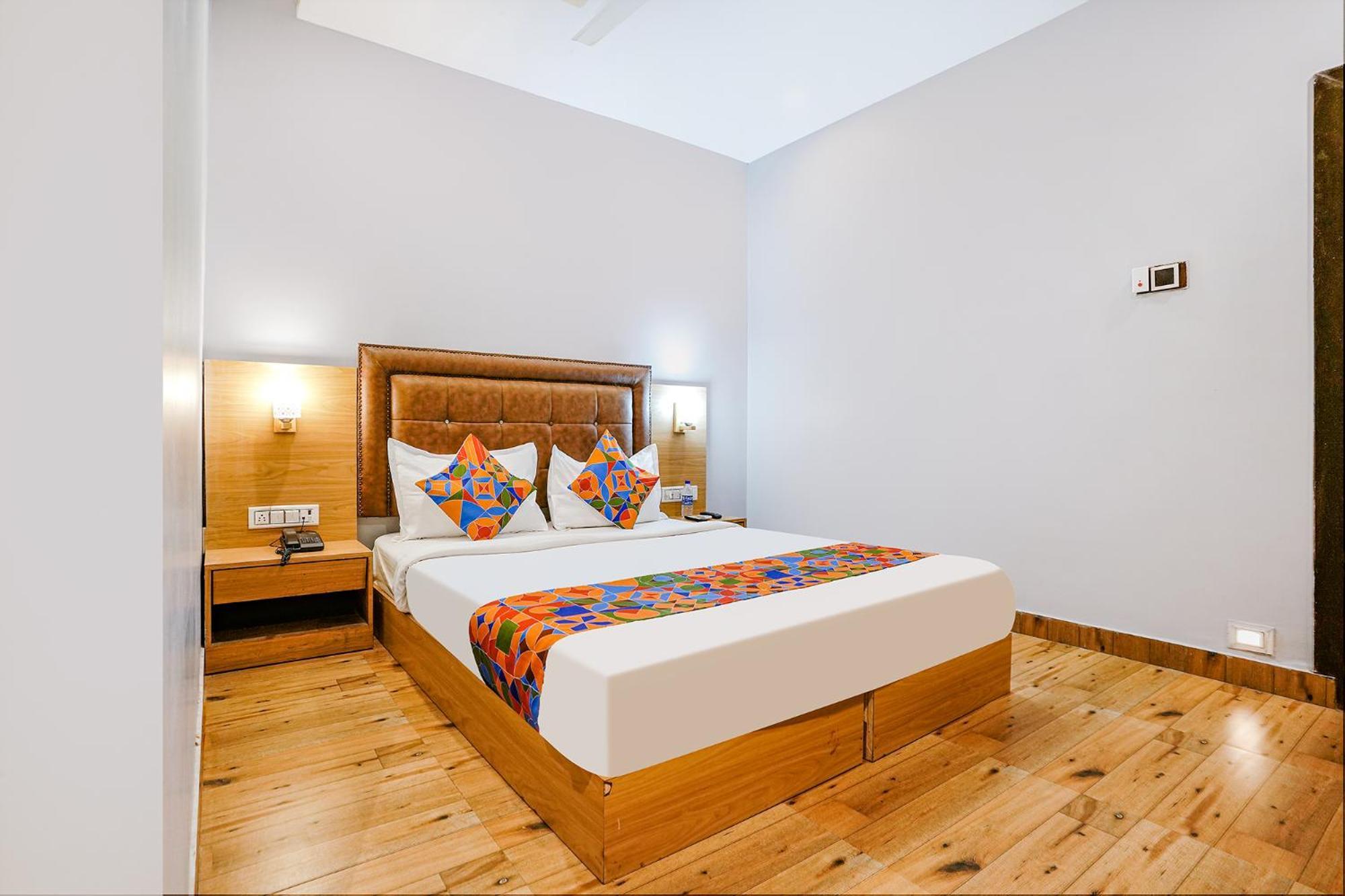 Hotel Fabhotel Zara Grand