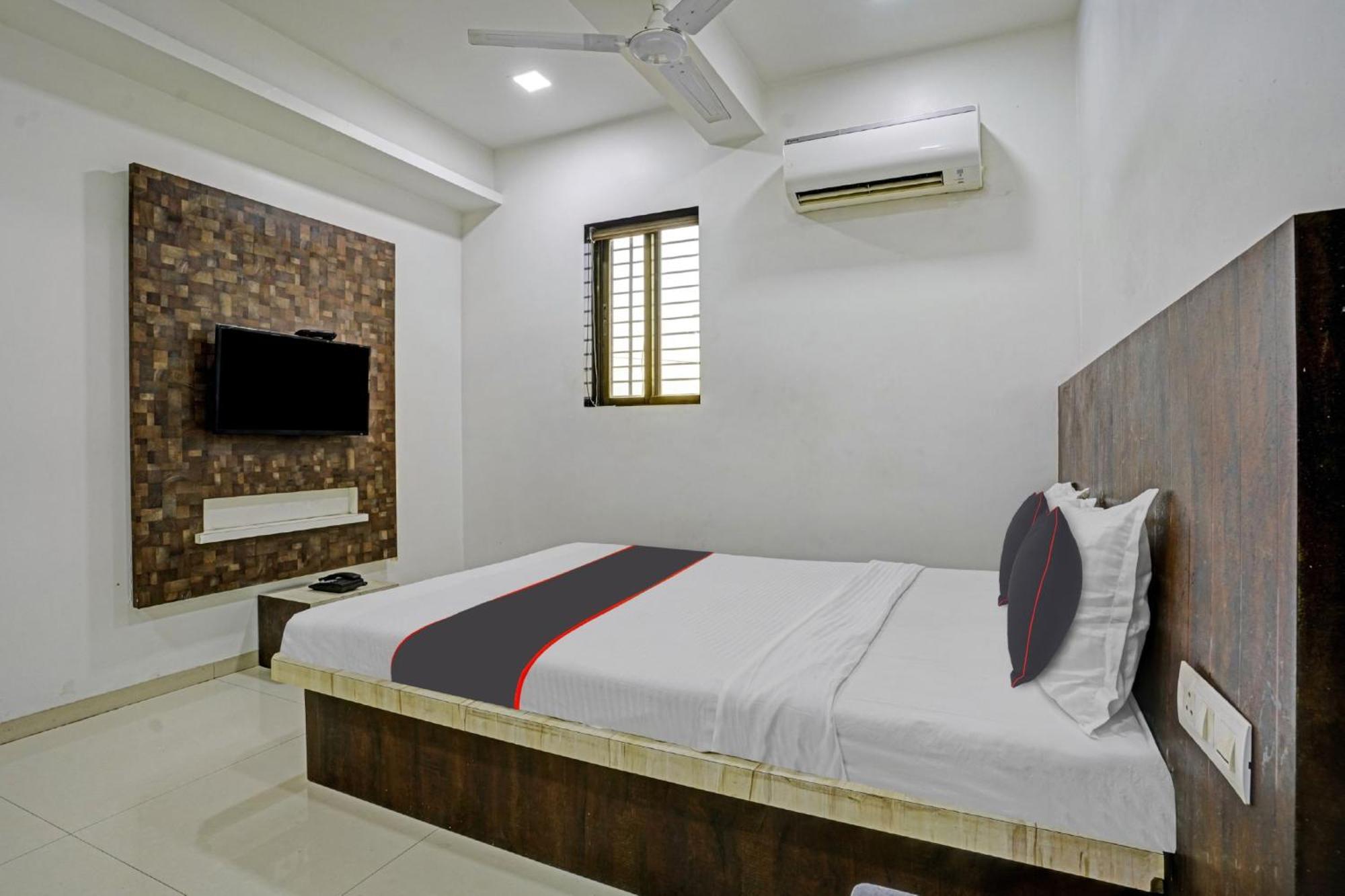 Hotel Collection O 81152 Krishna 3*