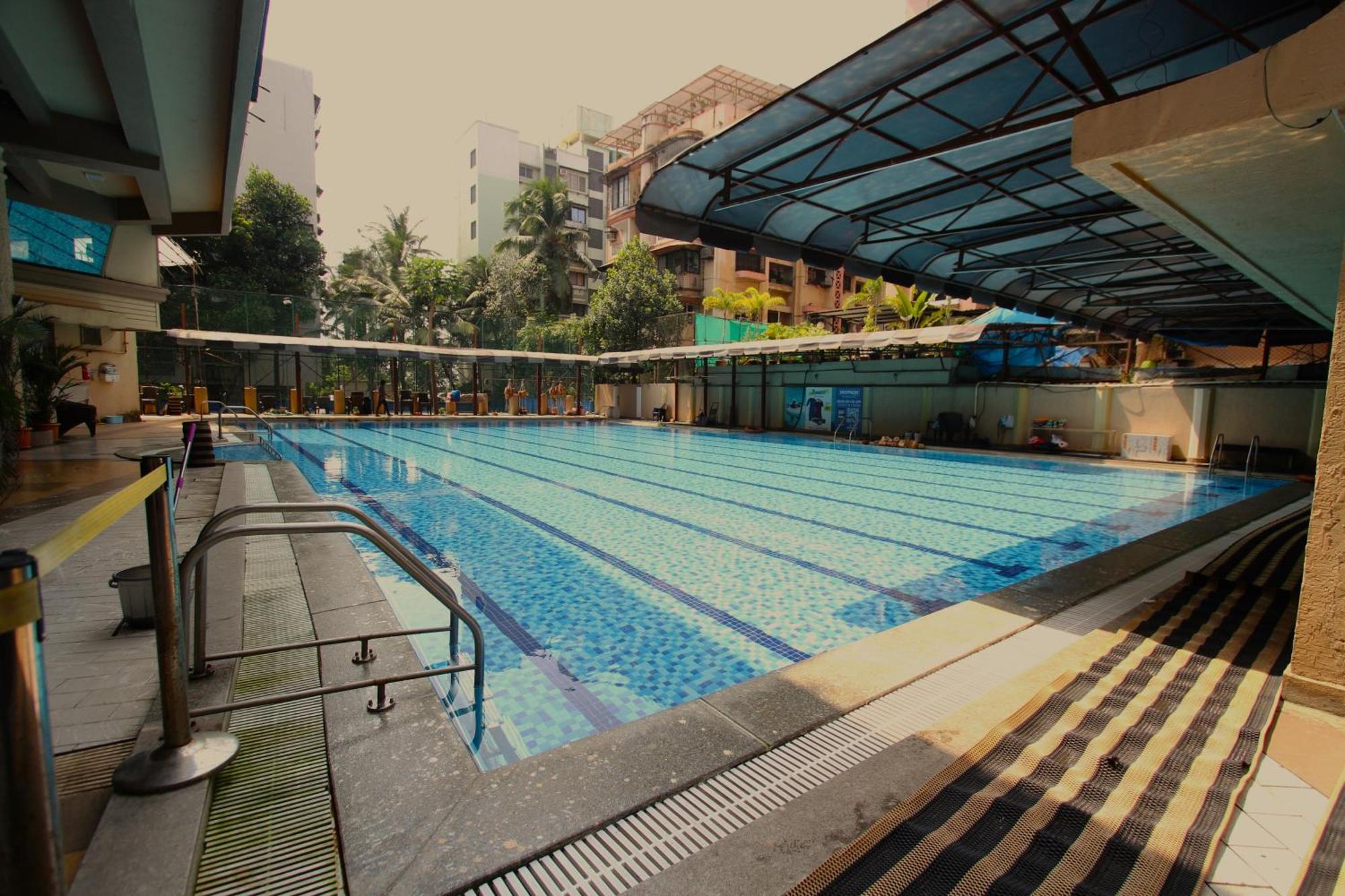 Home2 Renaissance Club Hotel