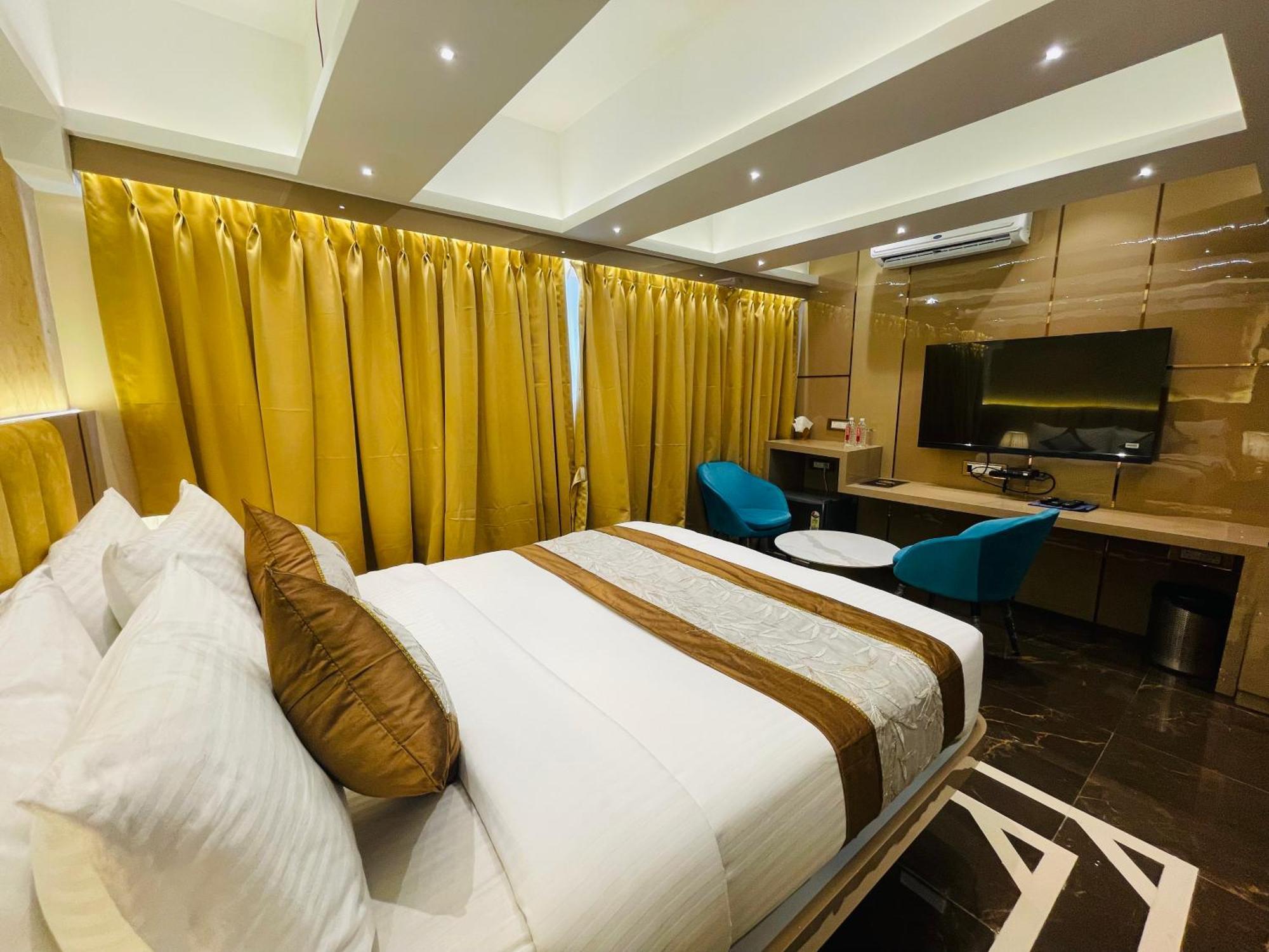 Home2 Renaissance Club 4* Mumbai