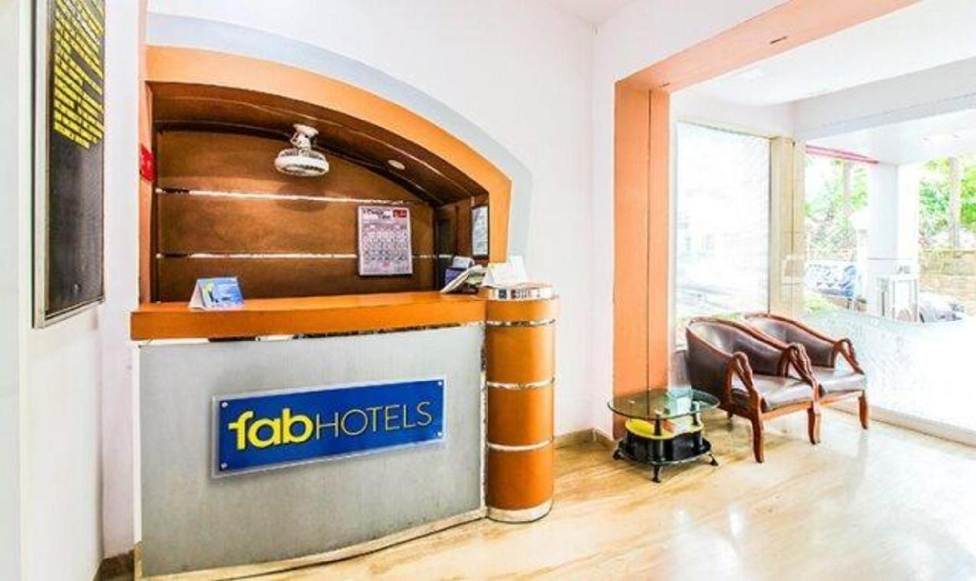 Fabexpress Satellite Hotel