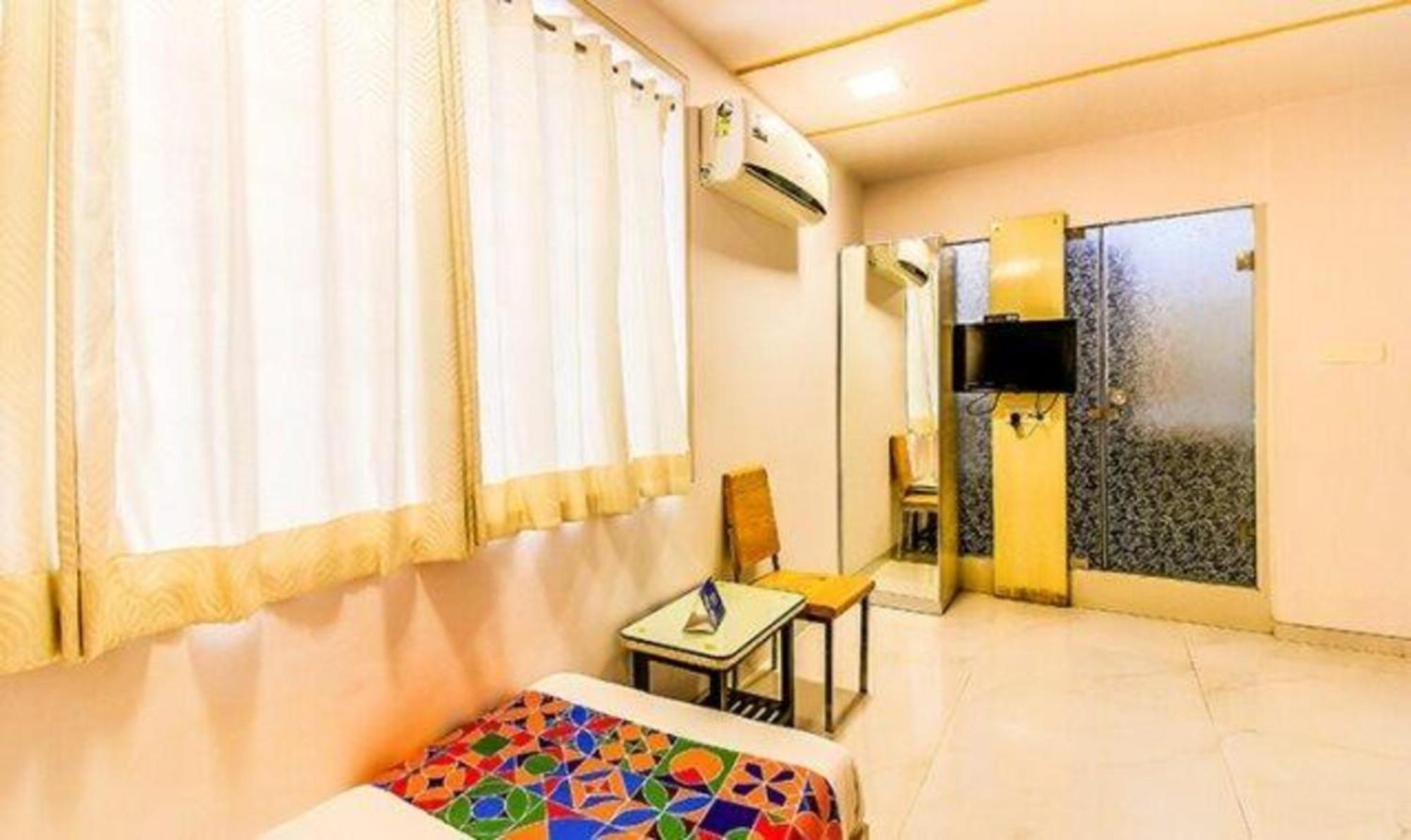 Hotel Fabexpress Satellite 3*