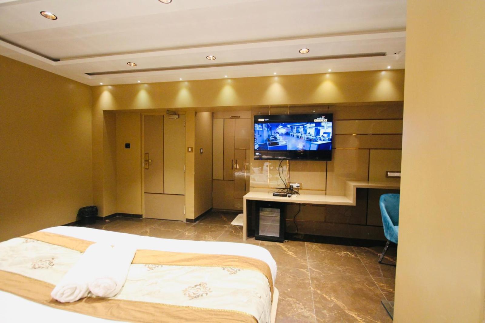 Hotel Home2 Renaissance Club