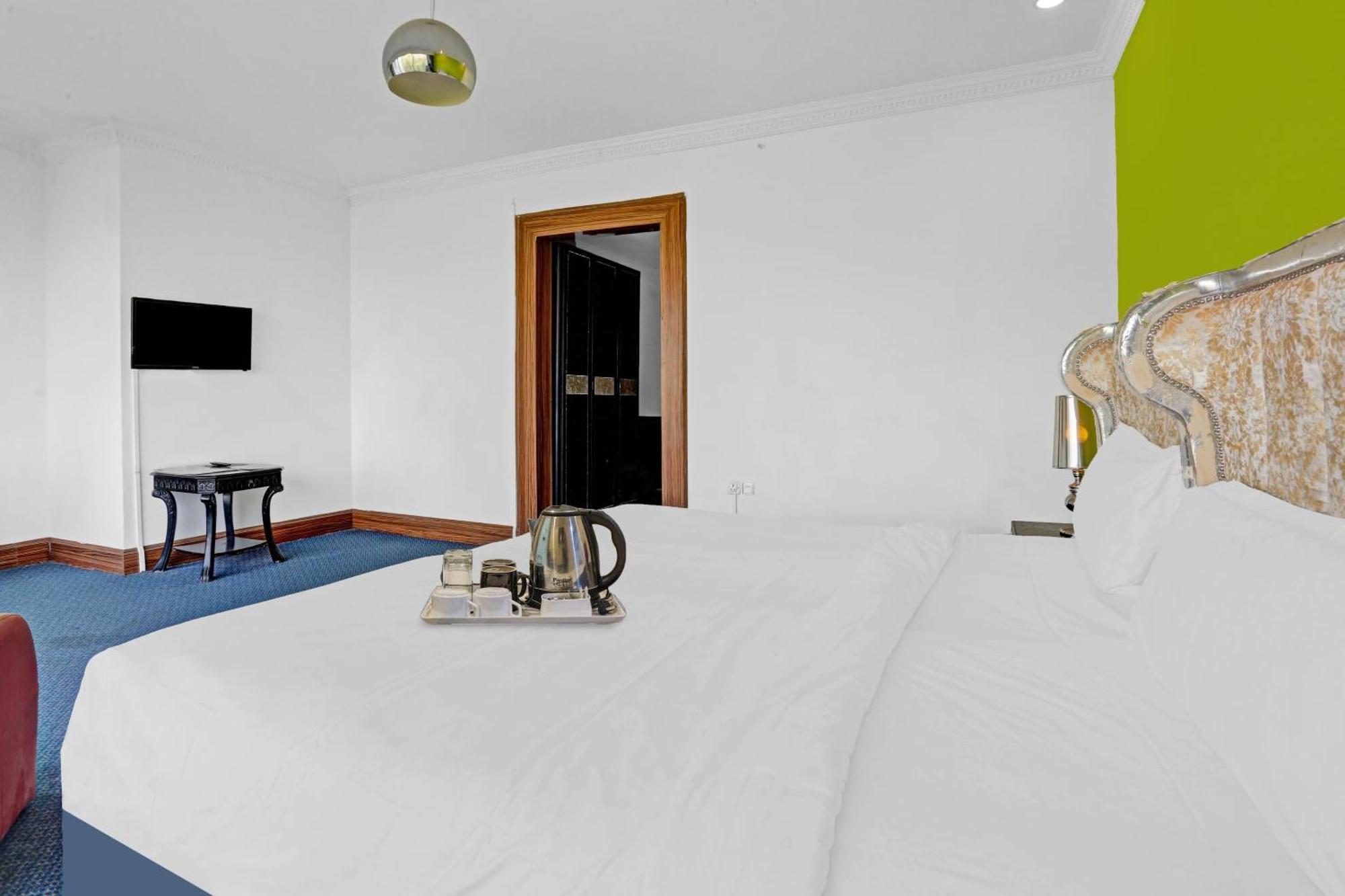 Hotel Townhouse Royal Palms