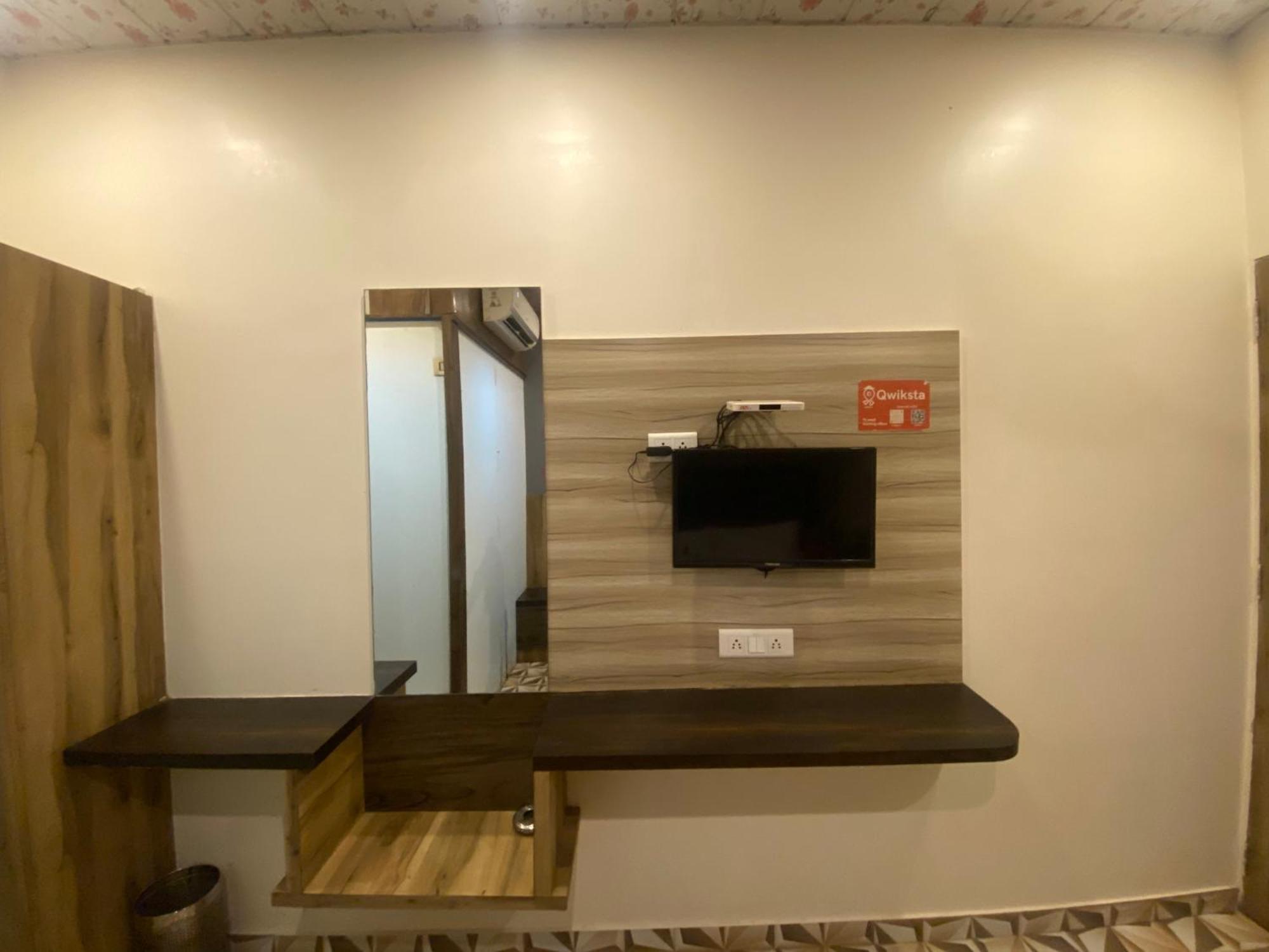Hotel The Qubic