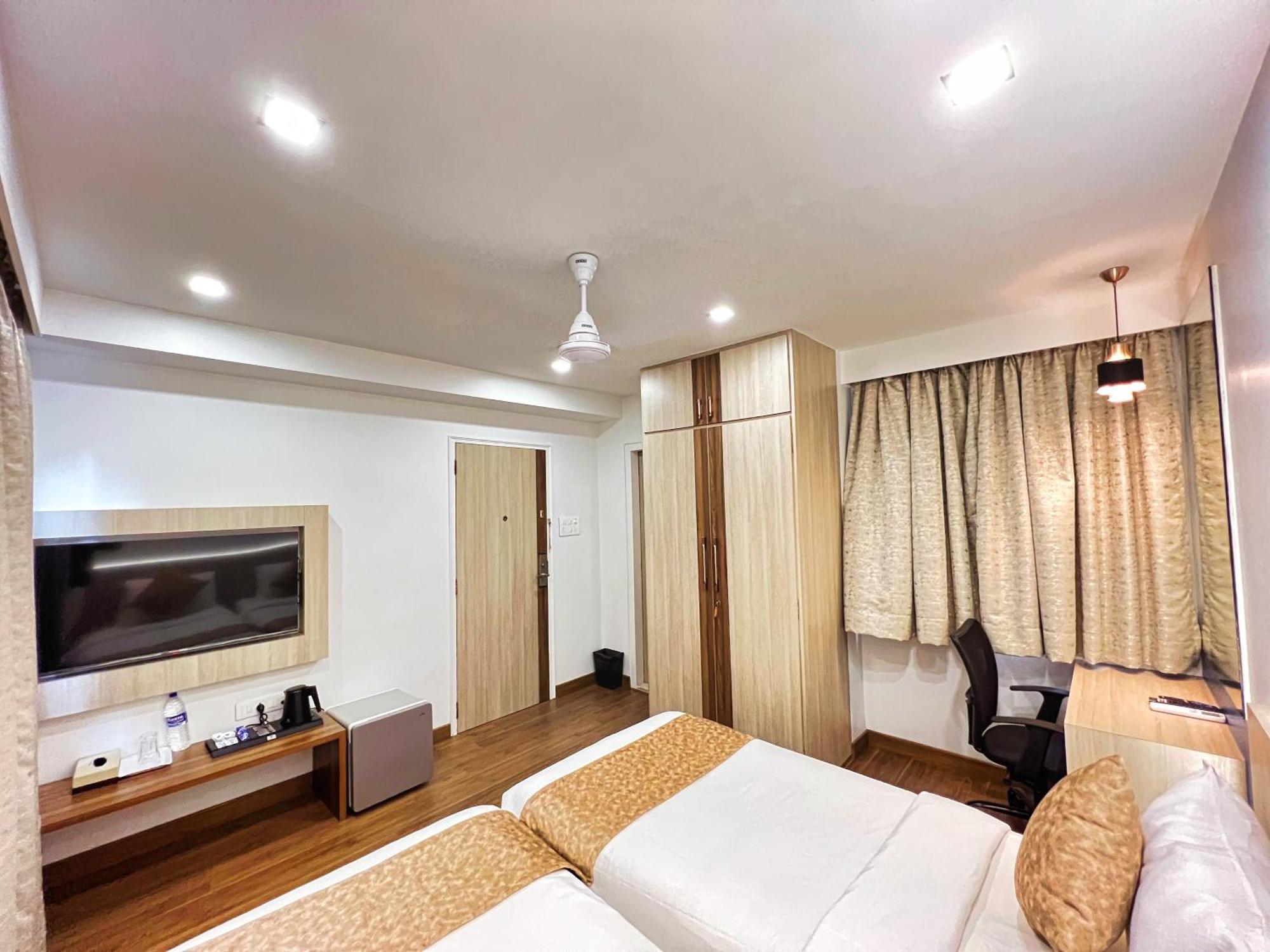 White House By Maxxvalue Service Bandra * Bombaim