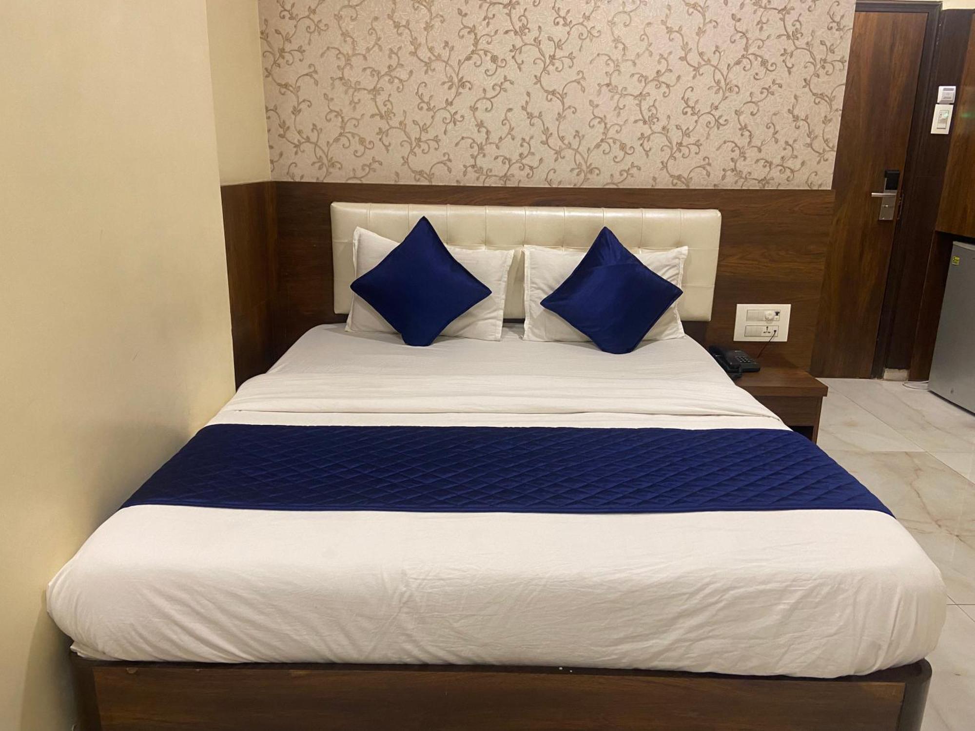 Hotel Ashyana - Near To Grant Road Station Mumbai