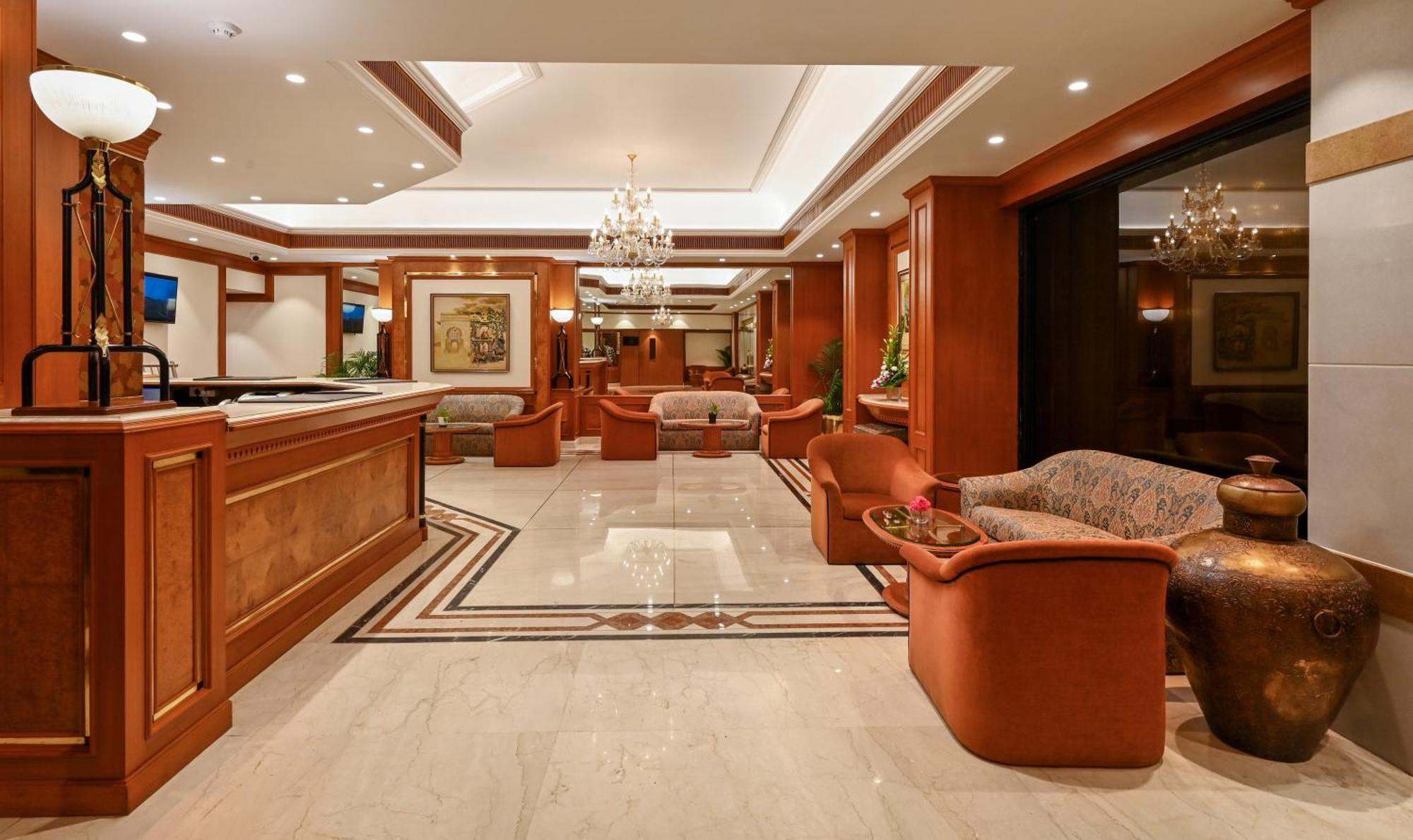 Fariyas , Colaba 4*