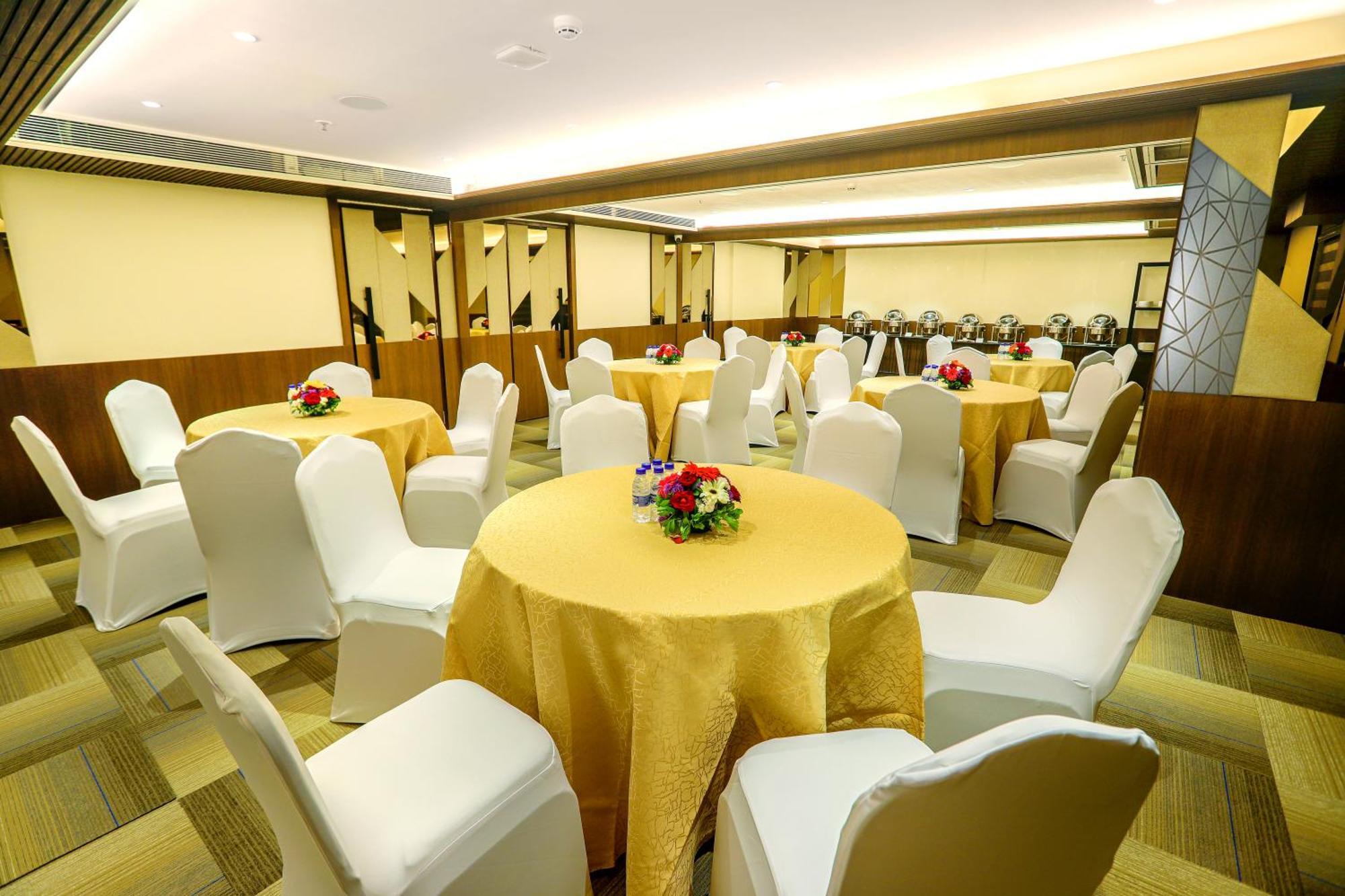 Hotel Aralia International Airport, 3*