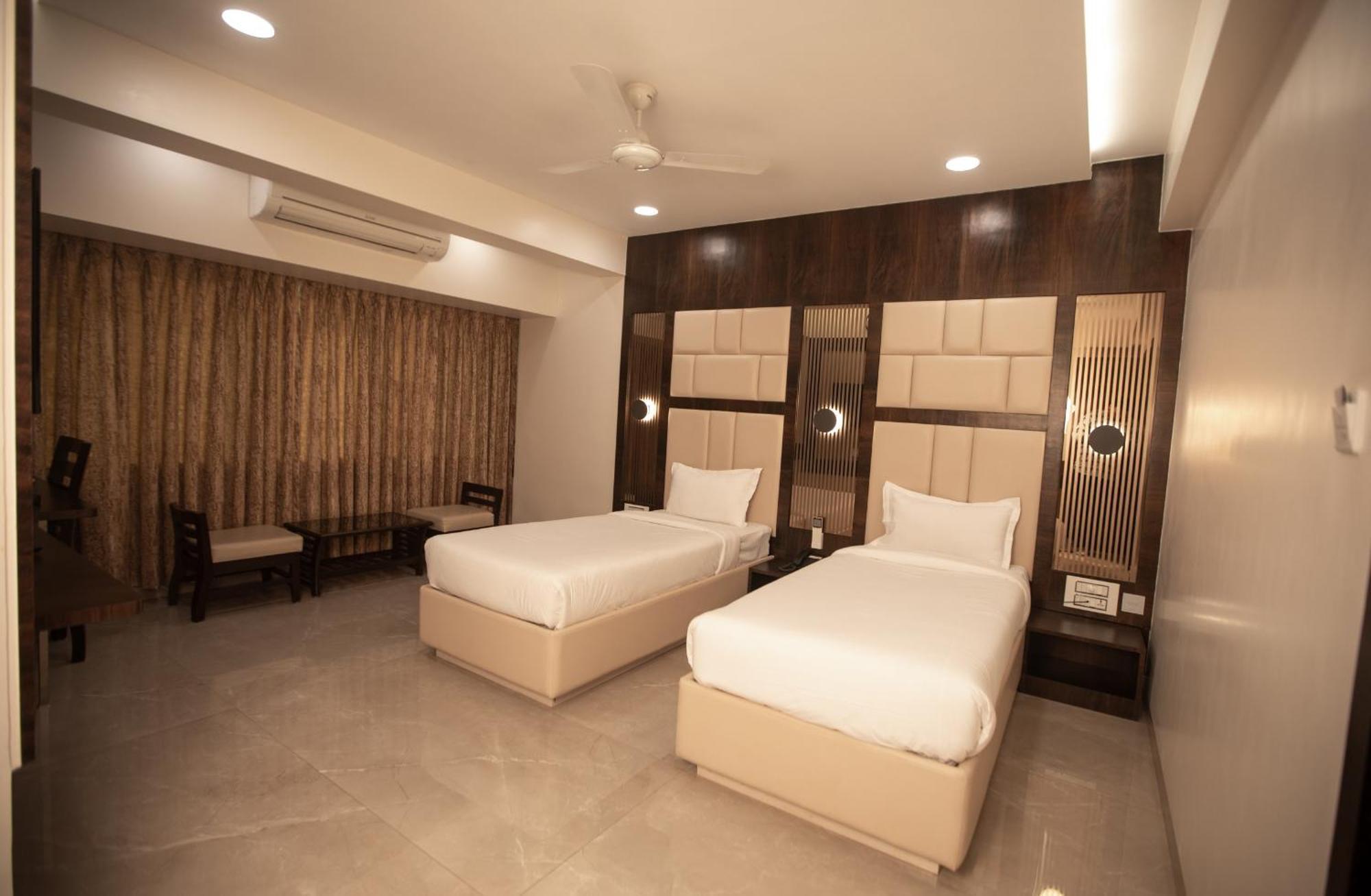 Naaz Executive Hotel