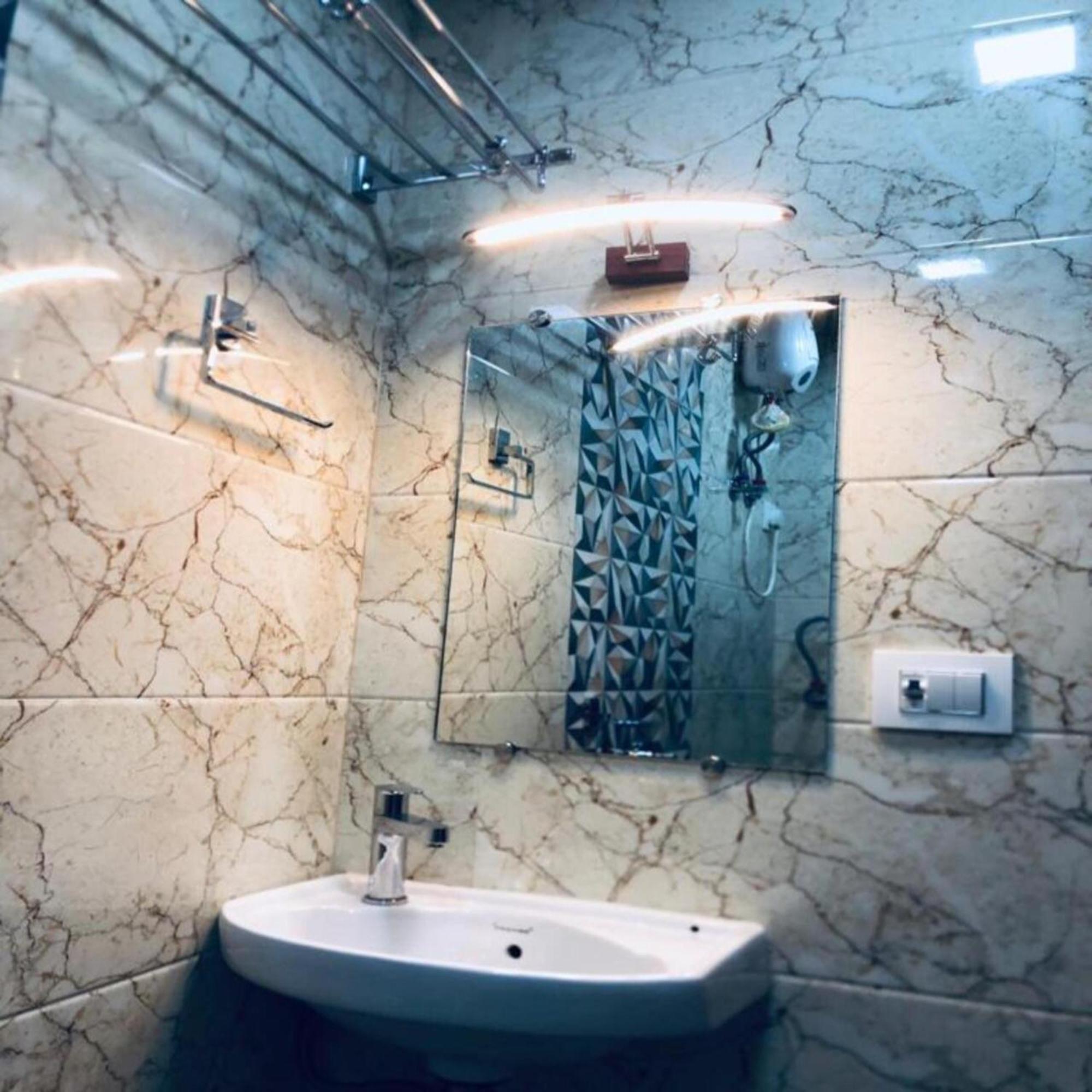 Ashyana - Near To Grant Road Station Hotel