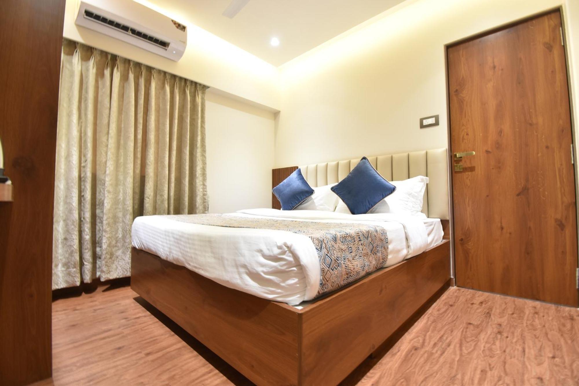 Kalpana Palace, Hotel 2*