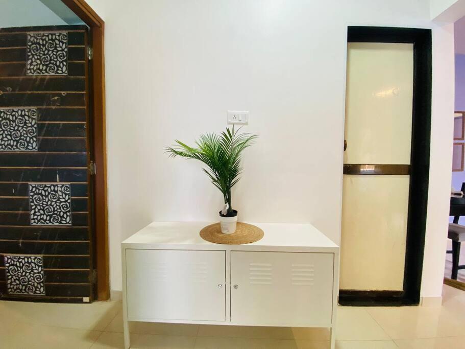 Apartment Pali Carters Building 101, 20th Road, Khar West By Connekt Homes