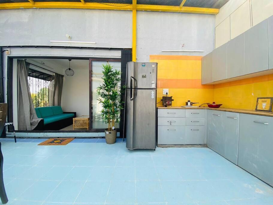 Saba 502, Subko Coffee, Chapel Road, Bandra West By Connekt Homes Apartamento
